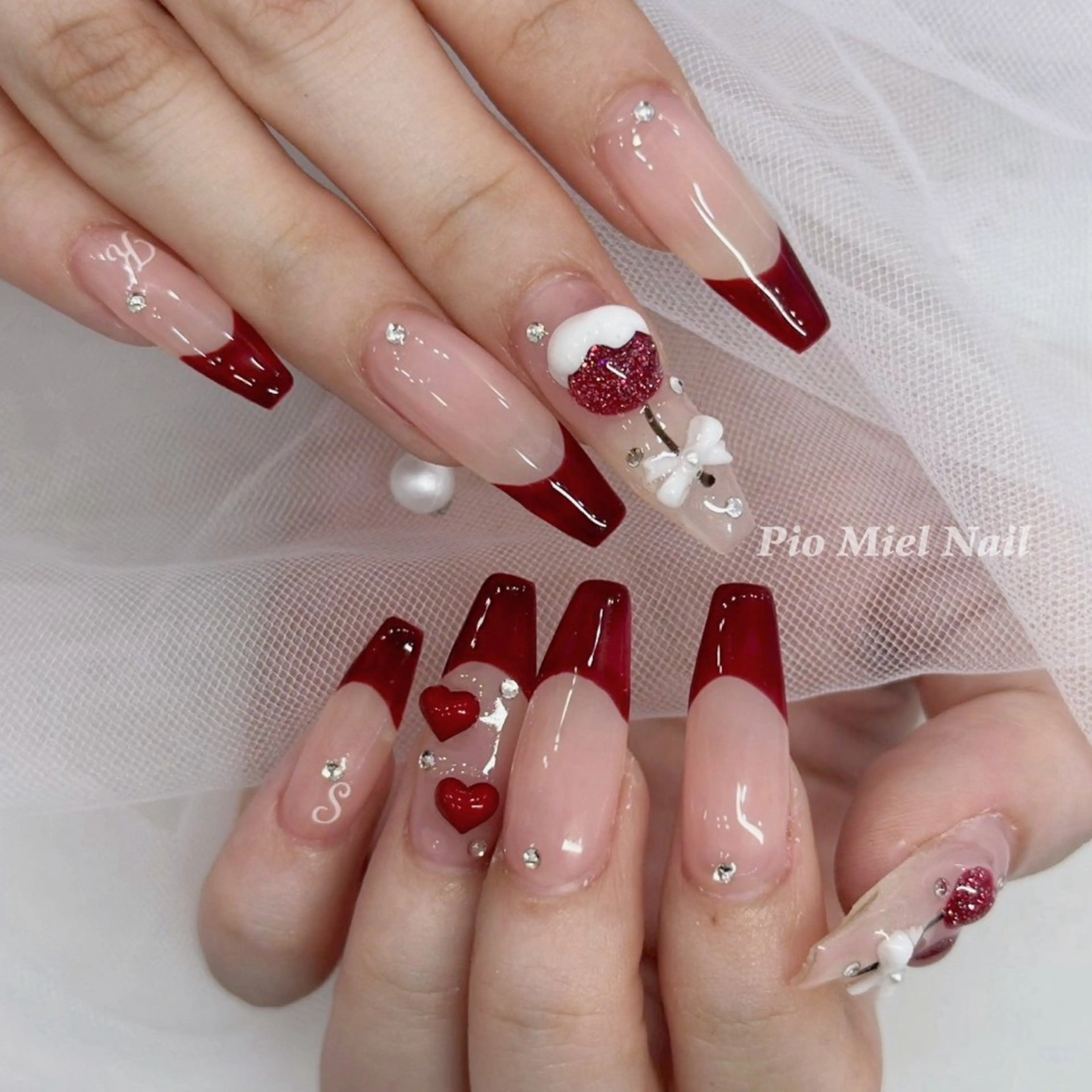 ネイル ボルドー フレンチネイル ハート リボン ワンホンネイル ハンドネイル momo 長さだしのネイルデザイン