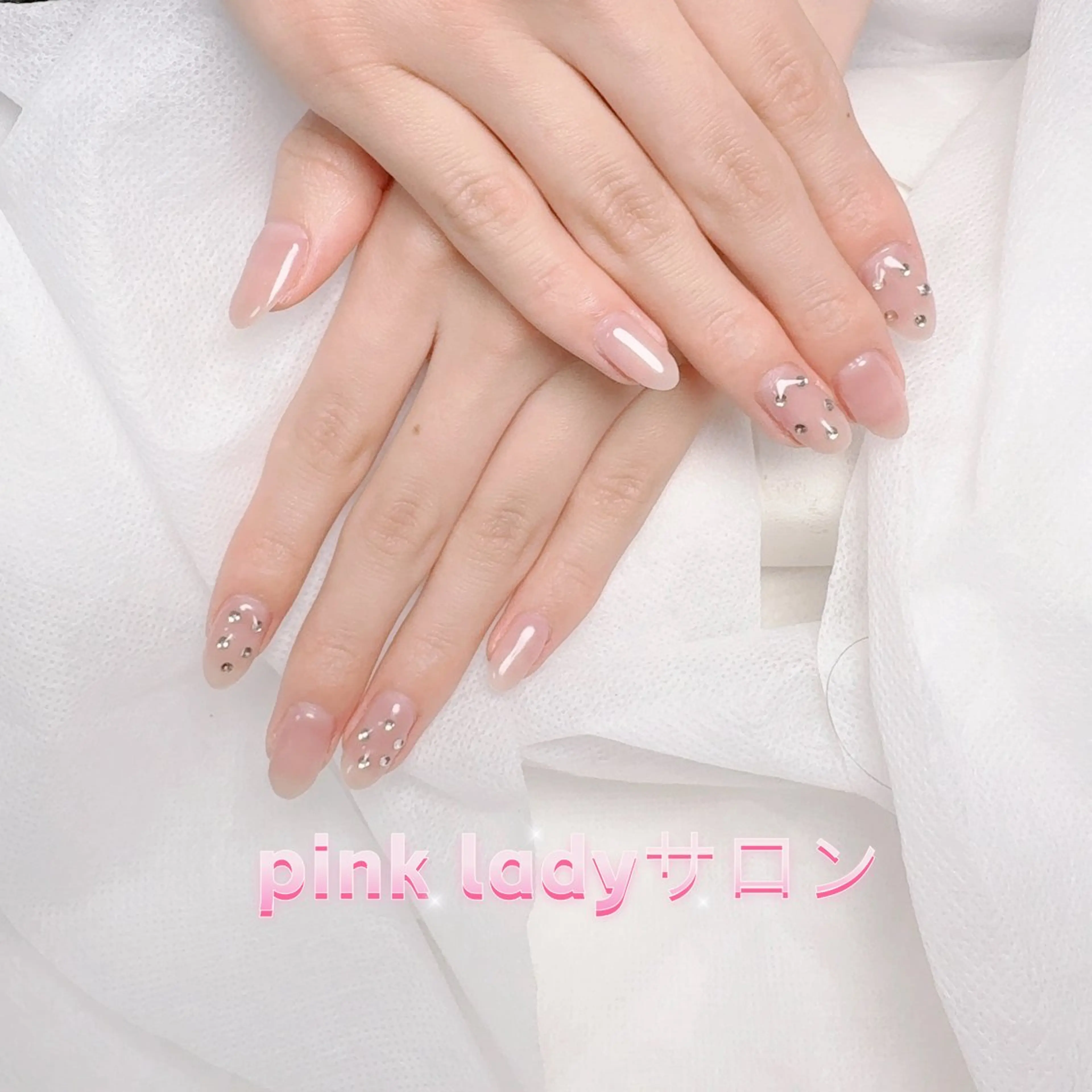 ネイル pink ladyサロン所属・べ にのネイルデザイン