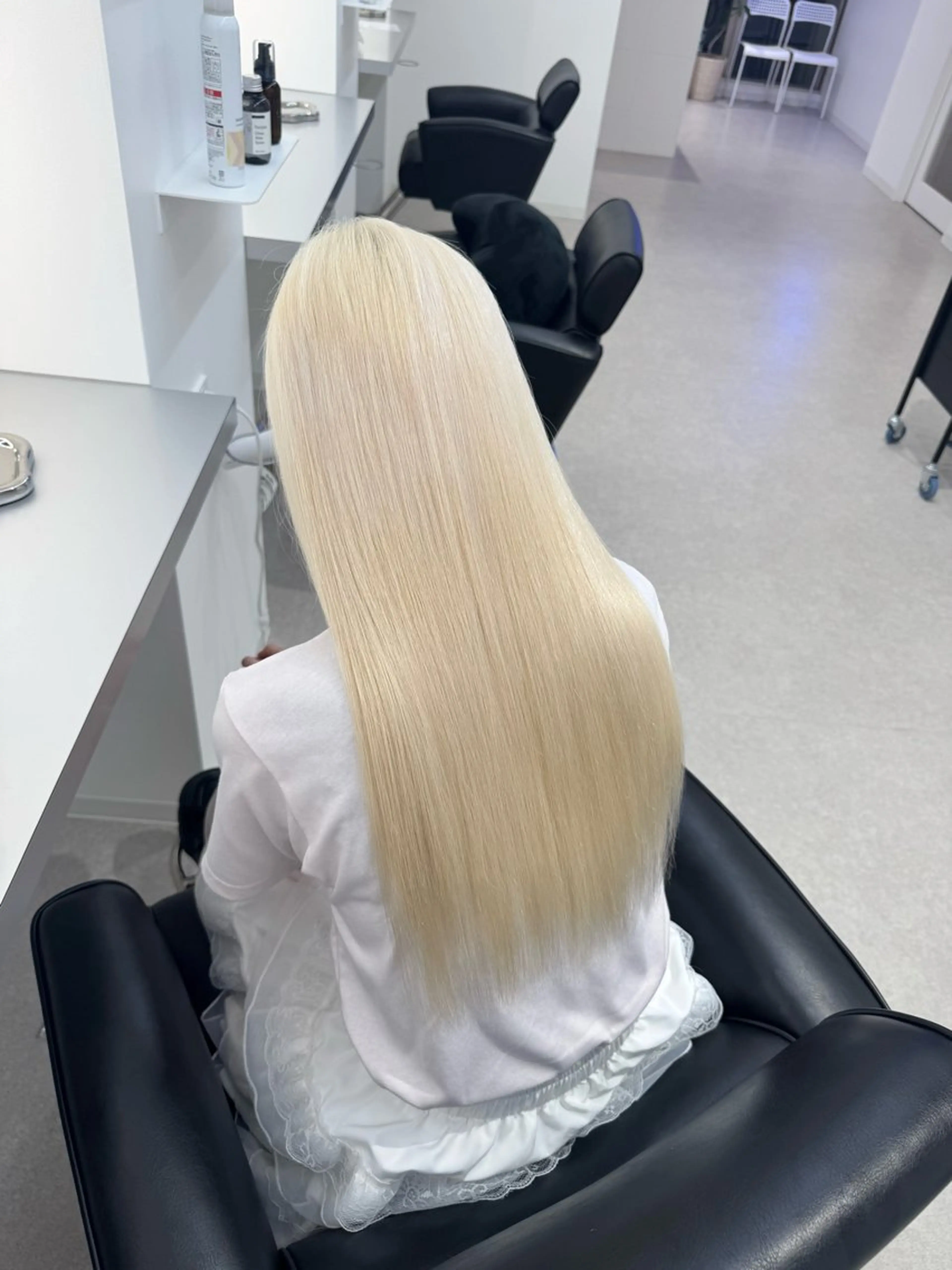 【minimo限定🎀】ケアブリーチ2回+カラー+ブリーチ特化トリートメントの写真