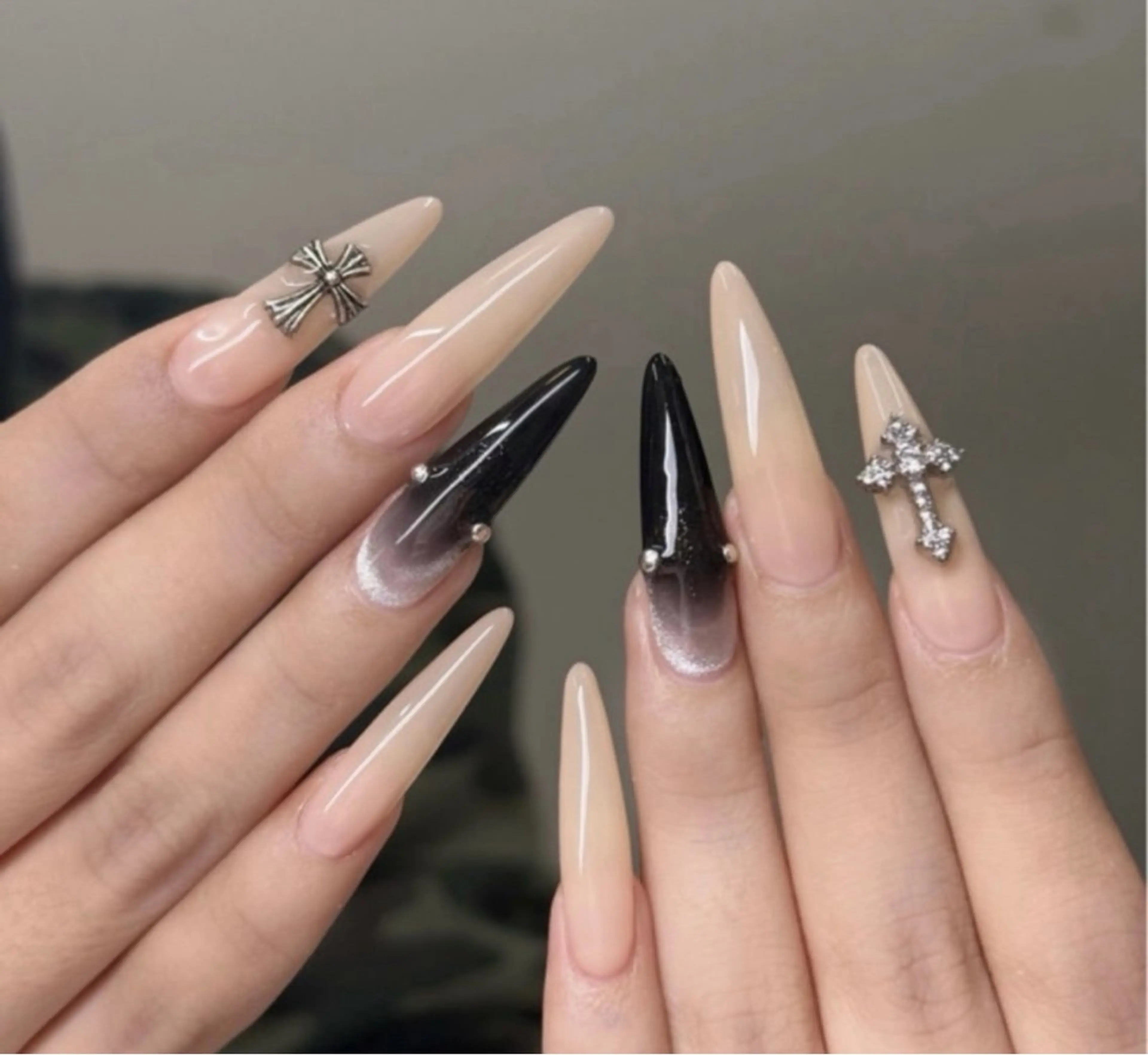 ネイル オーロラネイル ブルー チークネイル フットネイル フレンチネイル ハンドネイル REI レイのネイルデザイン