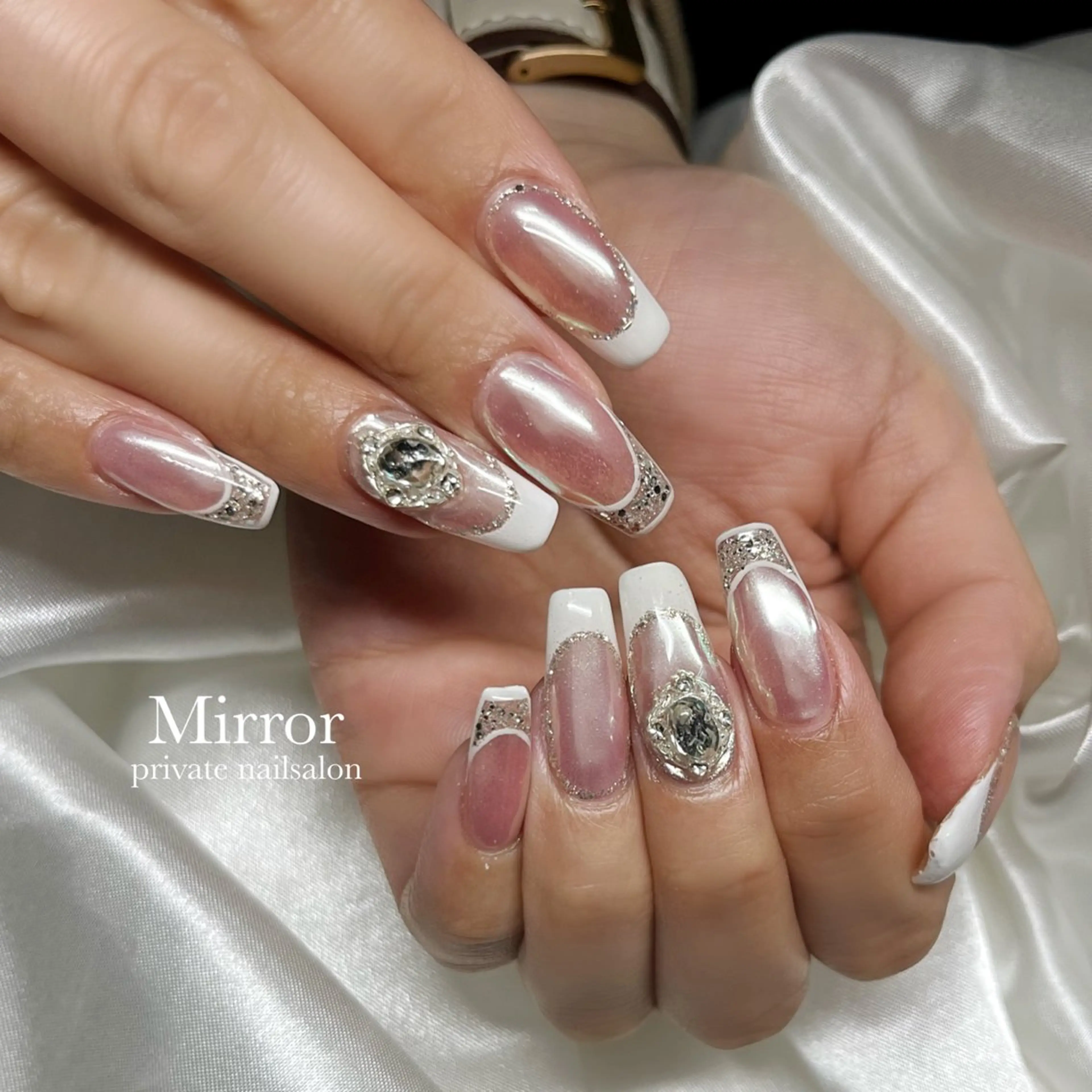 ネイル nailsalon Mirrorのネイルデザイン