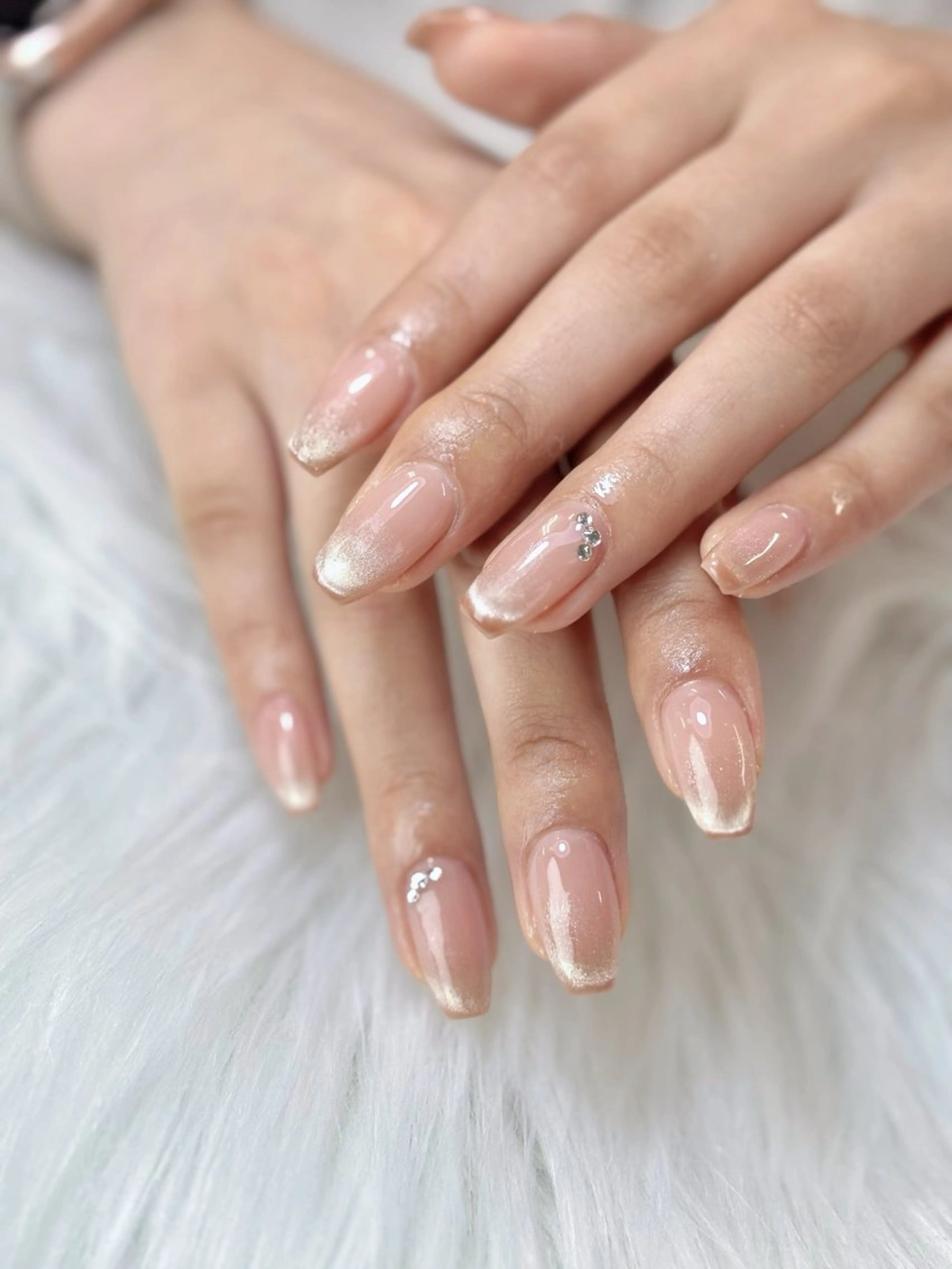 ネイル ハート 韓国ネイル ニュアンスネイル 夏ネイル ワンホンネイル ゆ いのネイルデザイン