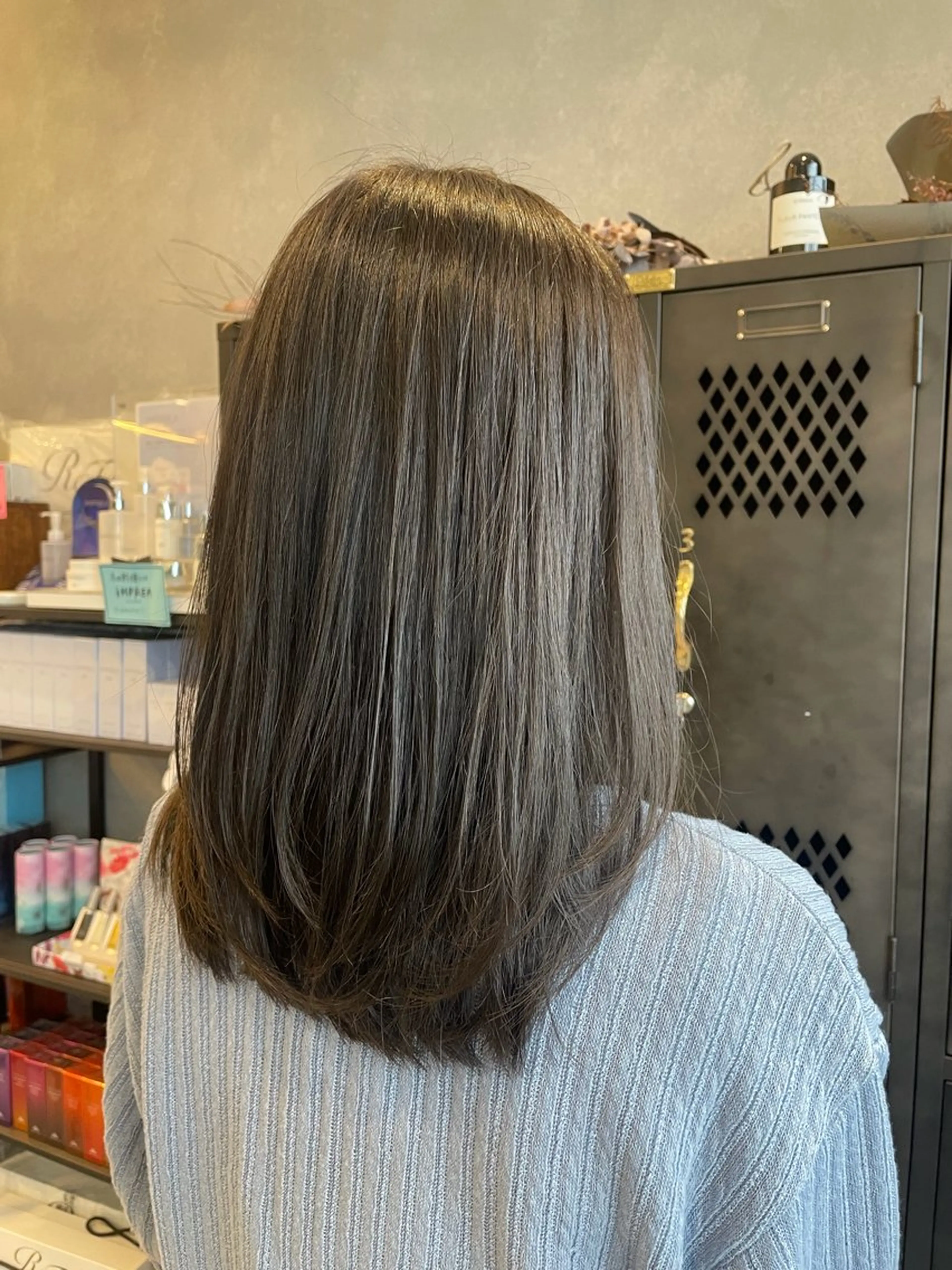 セミロング カット ヘアカラー トリートメント 柄澤 菜南子のヘアスタイル