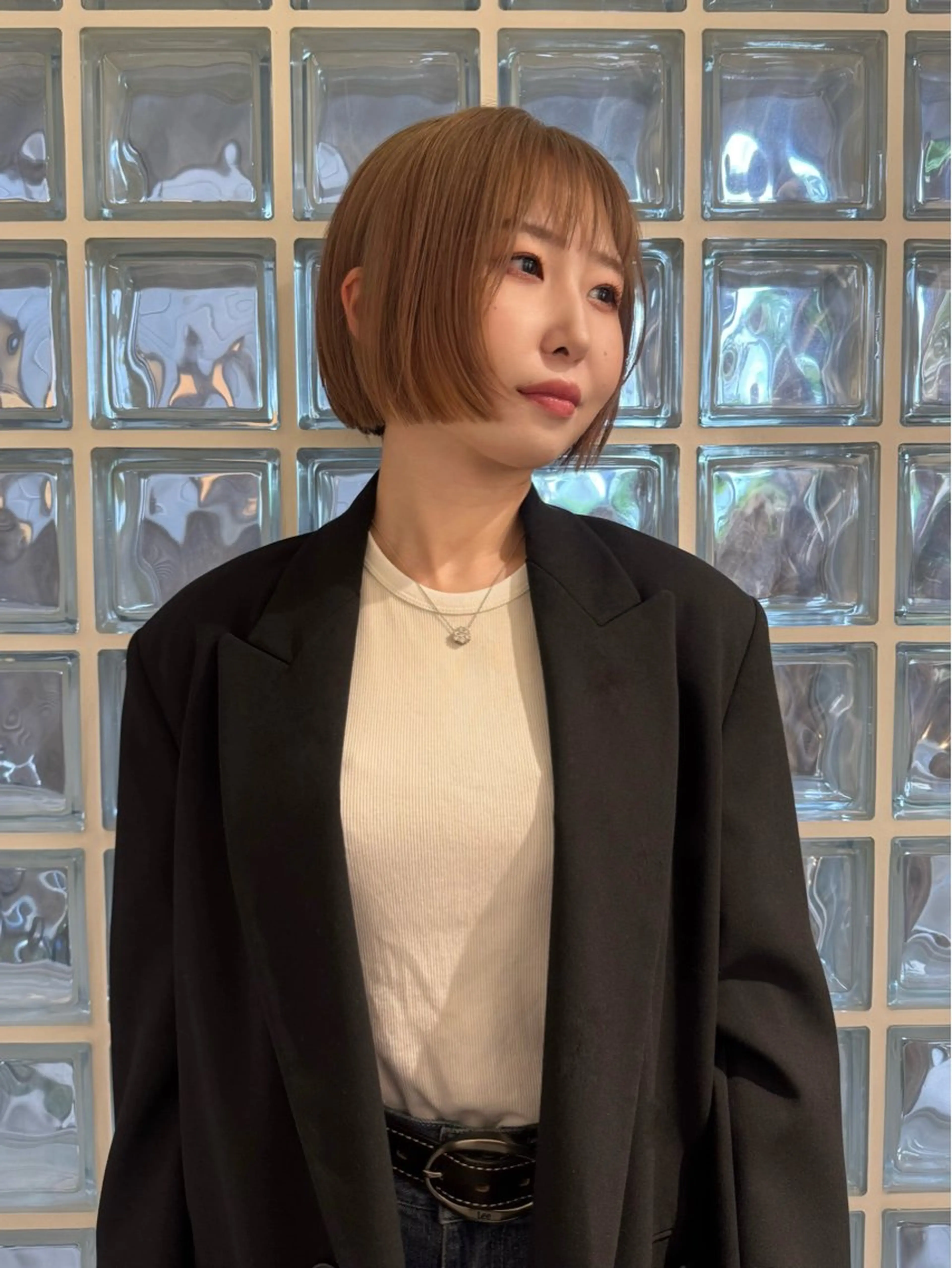 ミディアム カラー ヘアアレンジ ハイトーンカラー ボブ mina 🌷のヘアスタイル