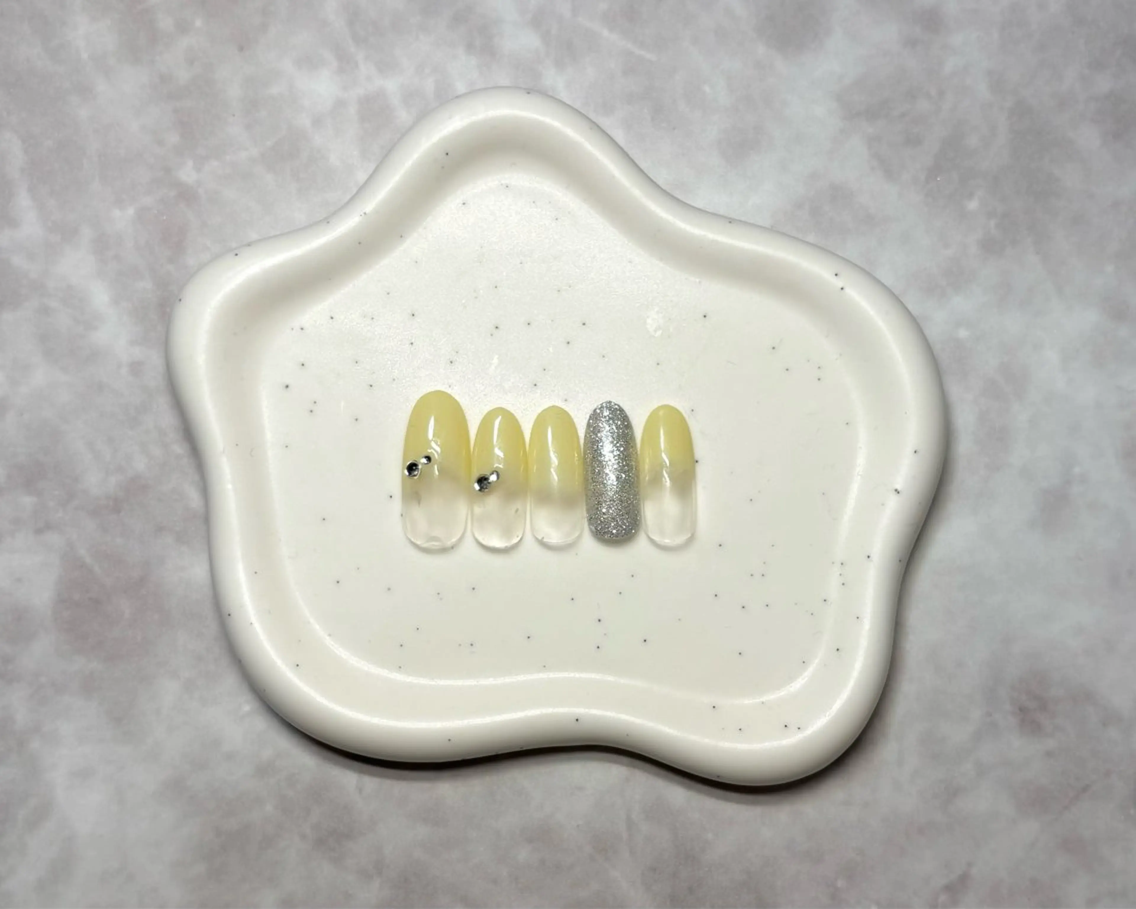 ネイル ハンドネイル private  nail salon Lea Lea所属・nail salon Lea Leaのネイルデザイン