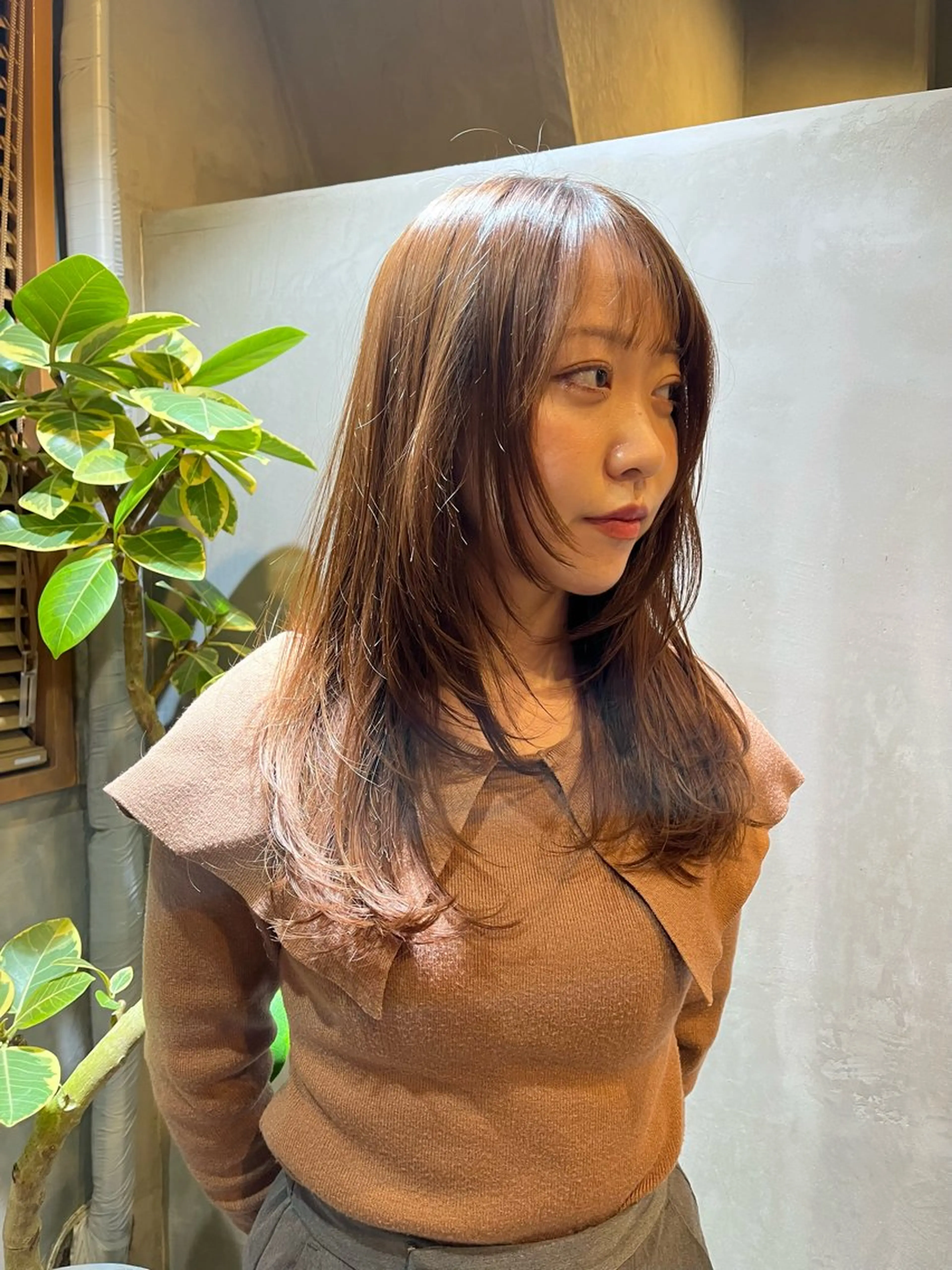 セミロング 顔周りカット レイヤーカット カット sourceliebe所属・レイヤー／前髪／顔 周りakaneのヘアスタイル