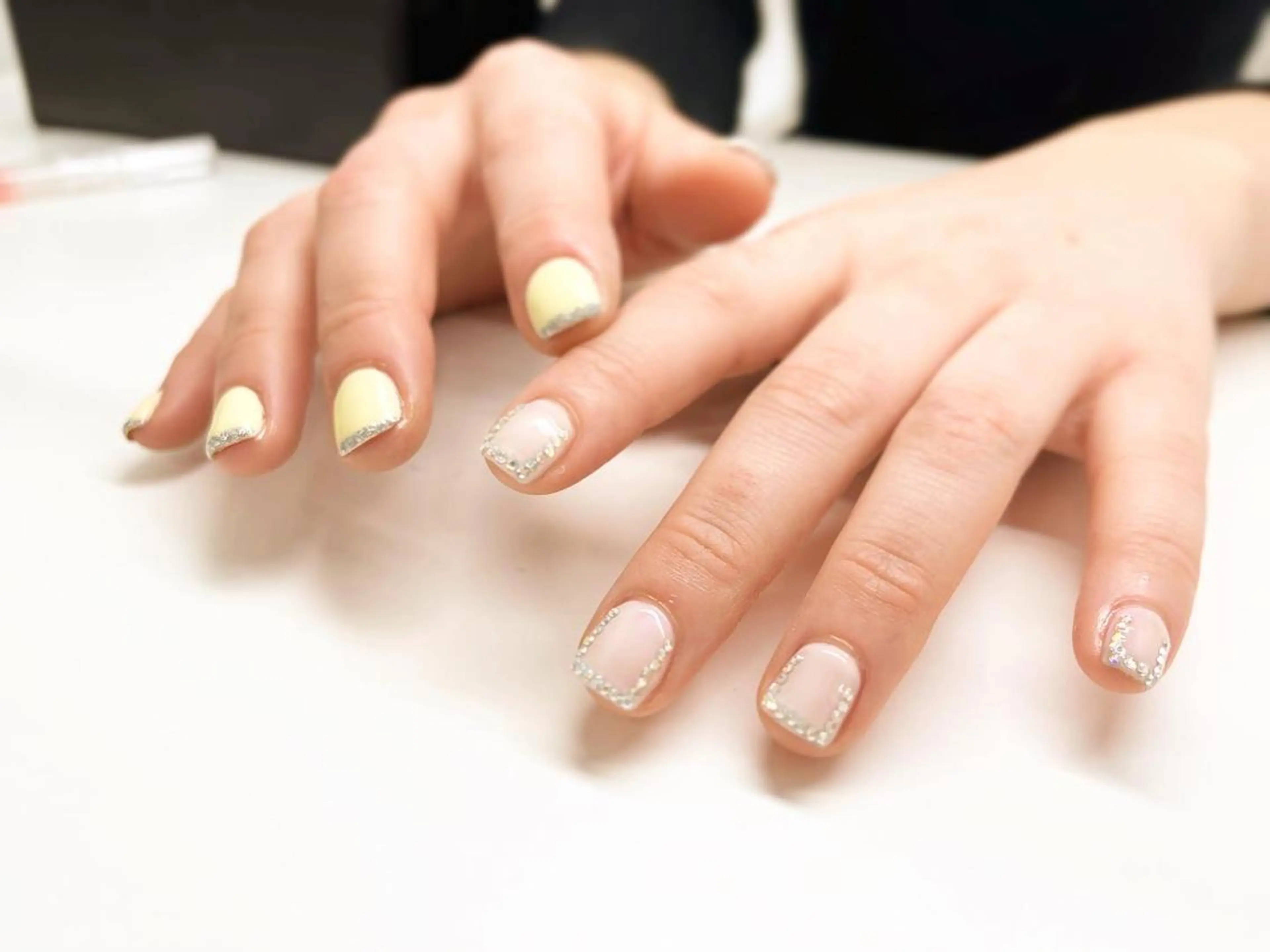 ショート ネイル ストーンネイル RIONnail(リオンネイル)所属・RIONnail Yurikaのネイルデザイン