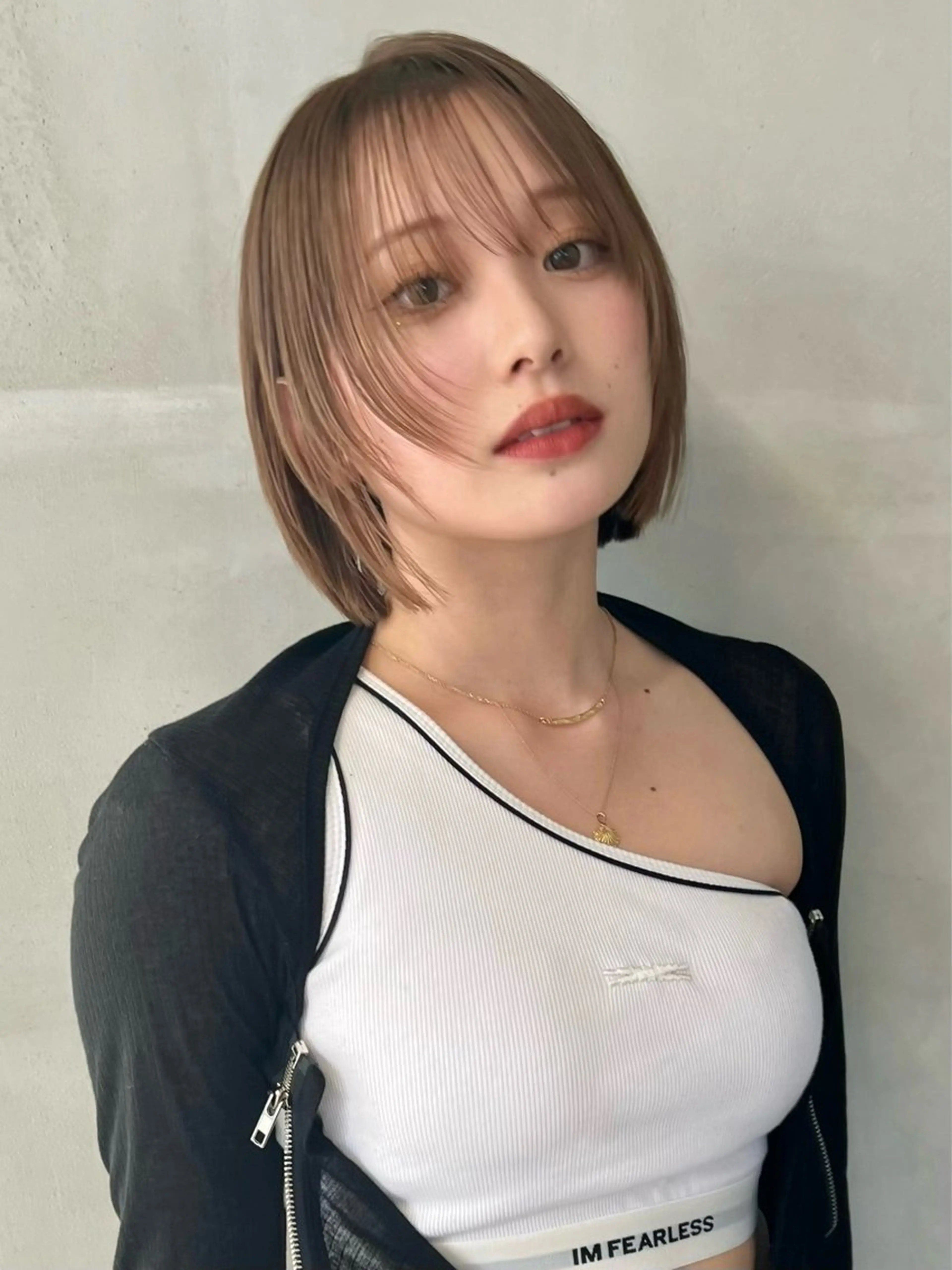 🇰🇷韓国風似合わせカット＋ケアブリーチ1回＋透明感カラー＋髪質改善1stepトリートメントの写真