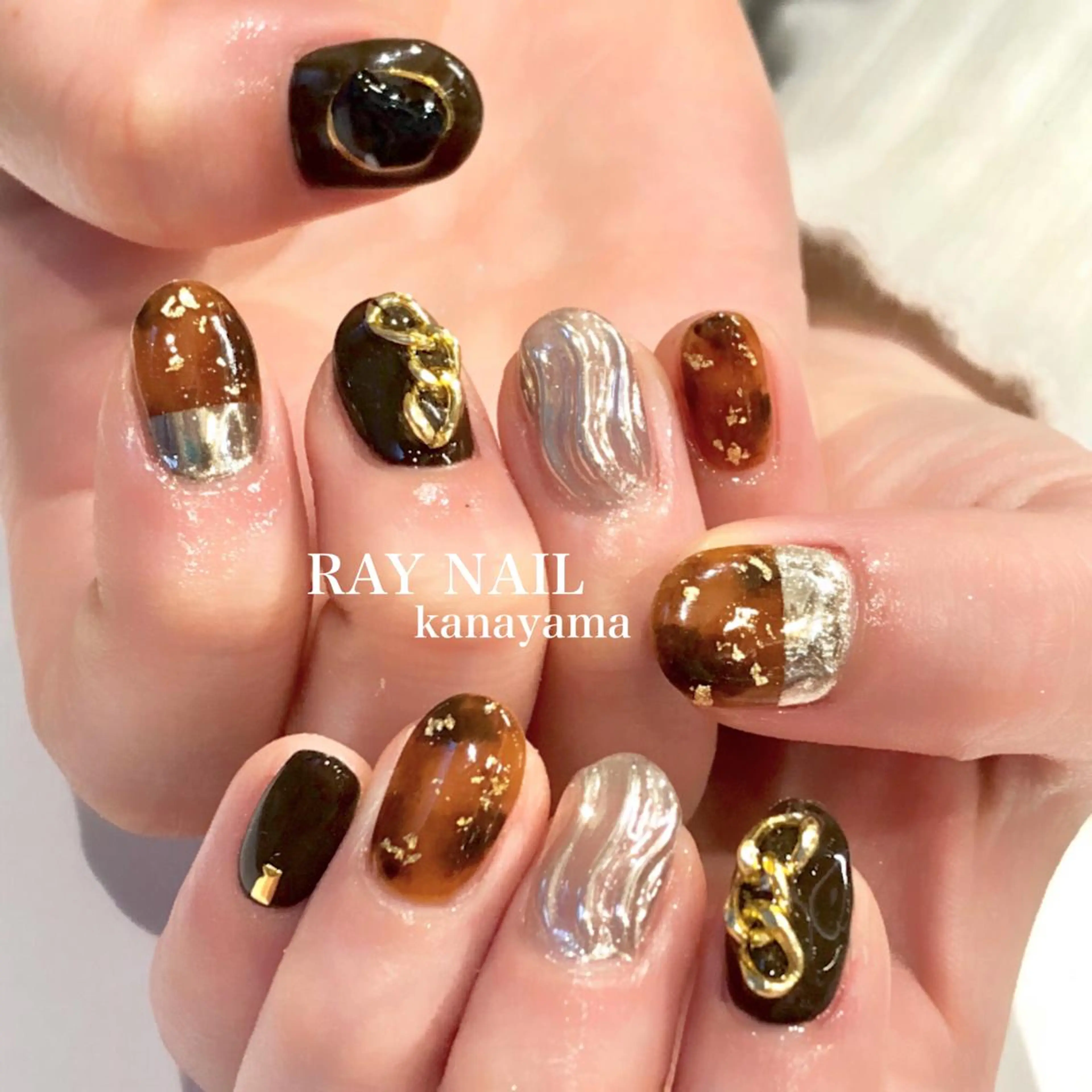 ネイル べっ甲ネイル Arowa 伊田のネイルデザイン