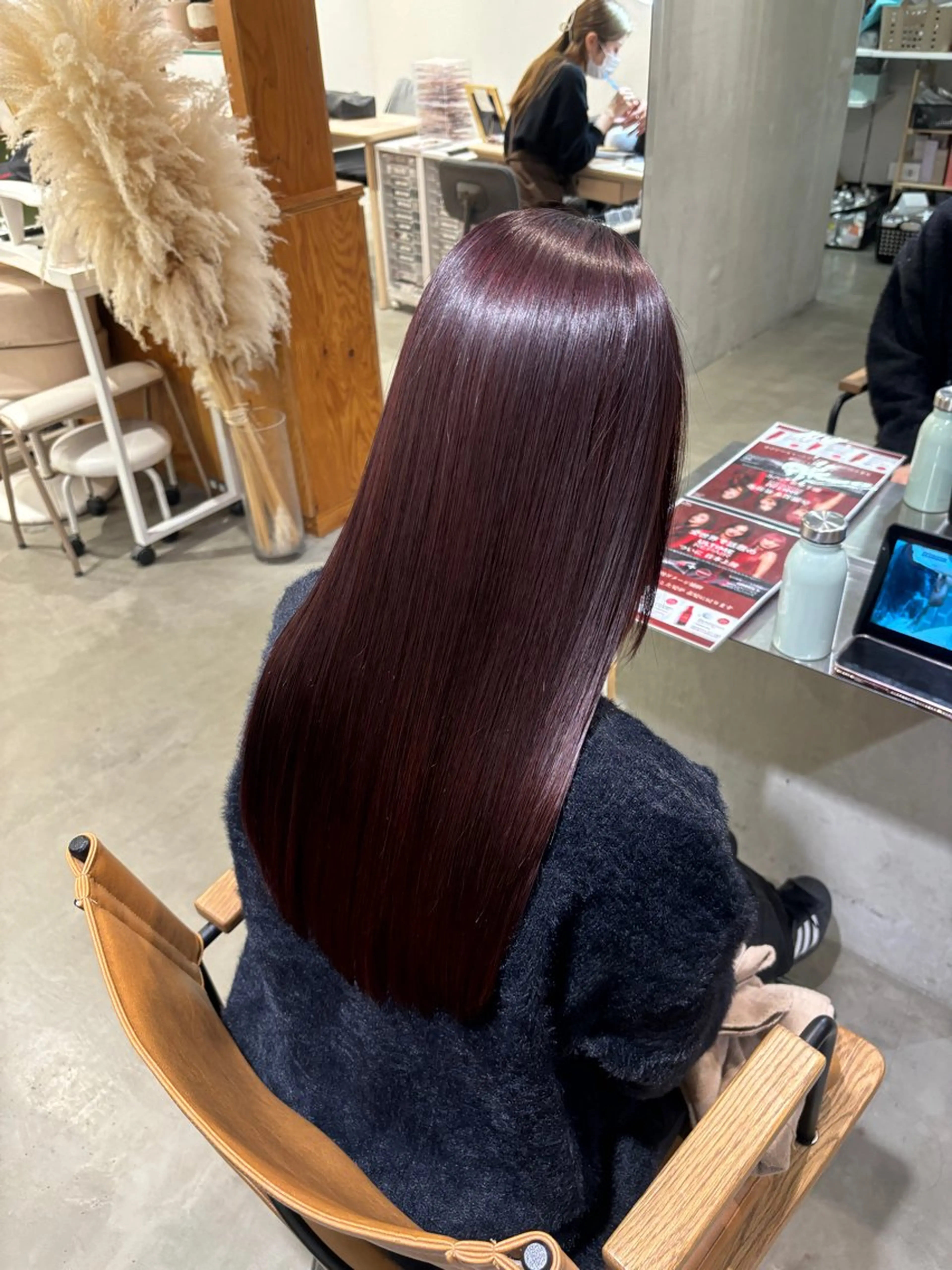 ロング カラー ボルドーカラー ヘアカラー 小木曽 里華のヘアスタイル