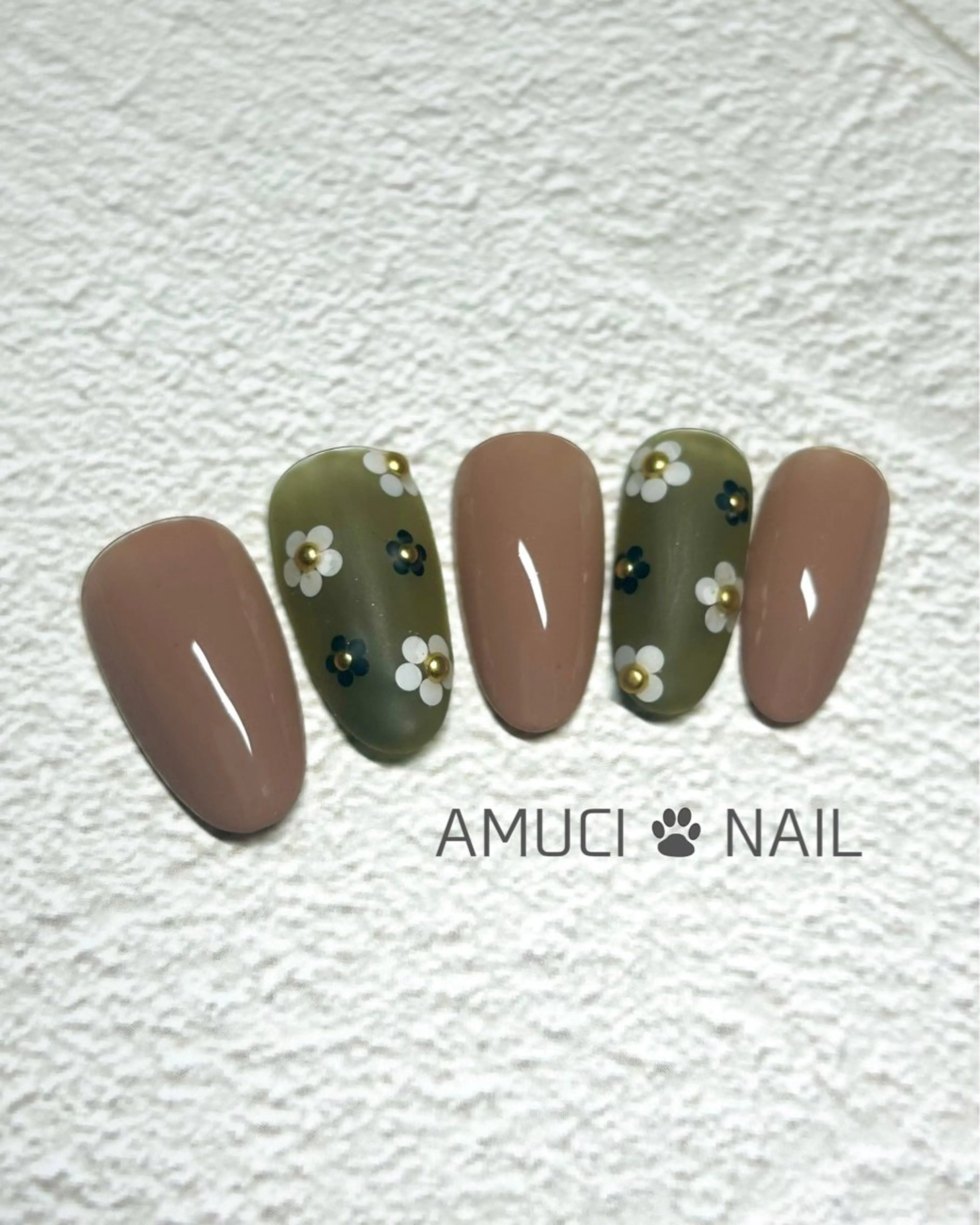 ネイル フラワーネイル グリーン マットネイル ハンドネイル Bar CLAN -Nail-所属・AMUCI NAIL Shihomiのネイルデザイン