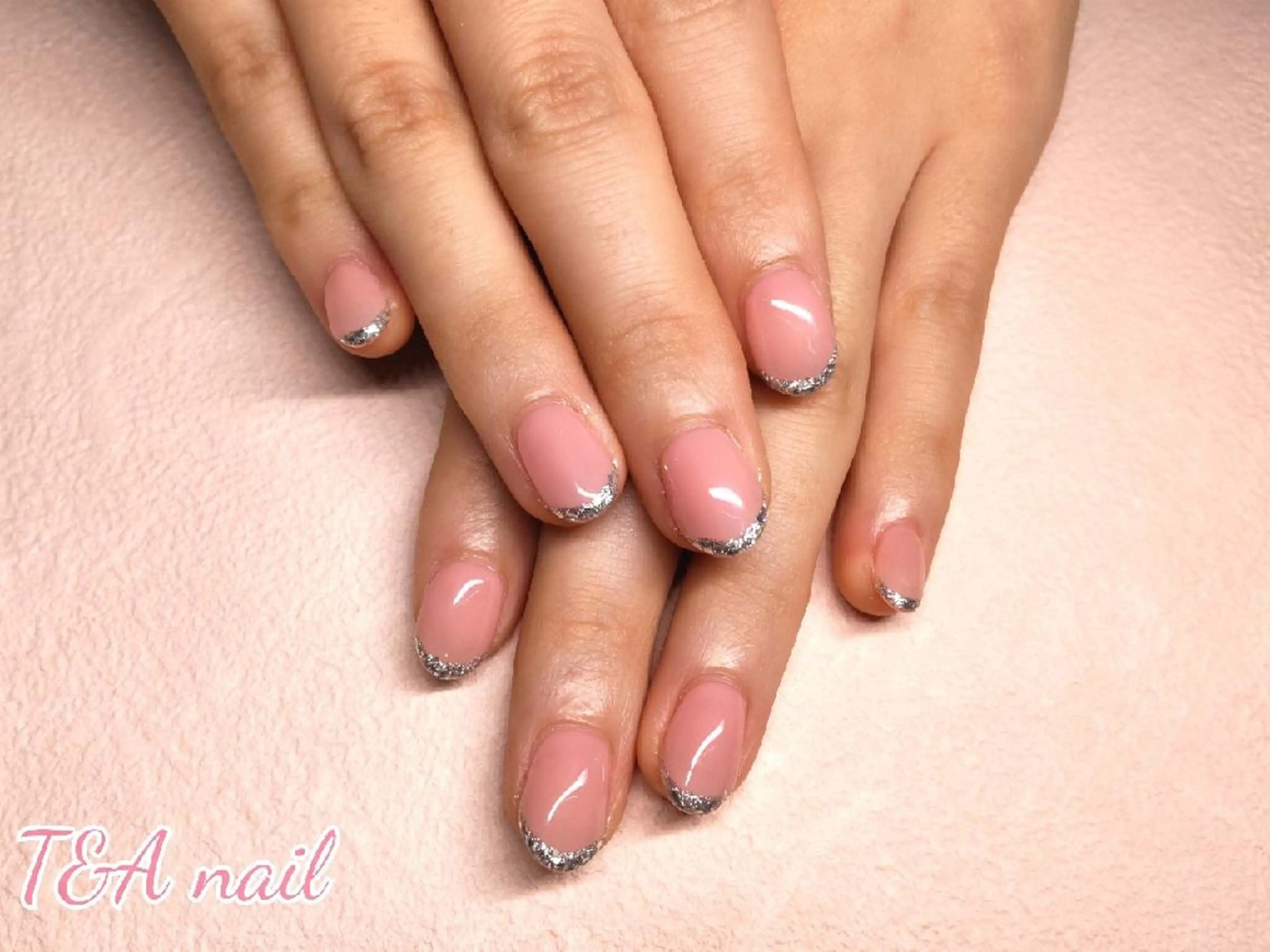 ミディアム ネイル 長さ出し フレンチネイル ジェルネイル ガラスフレンチ スカルプネイル T&A nailのネイルデザイン