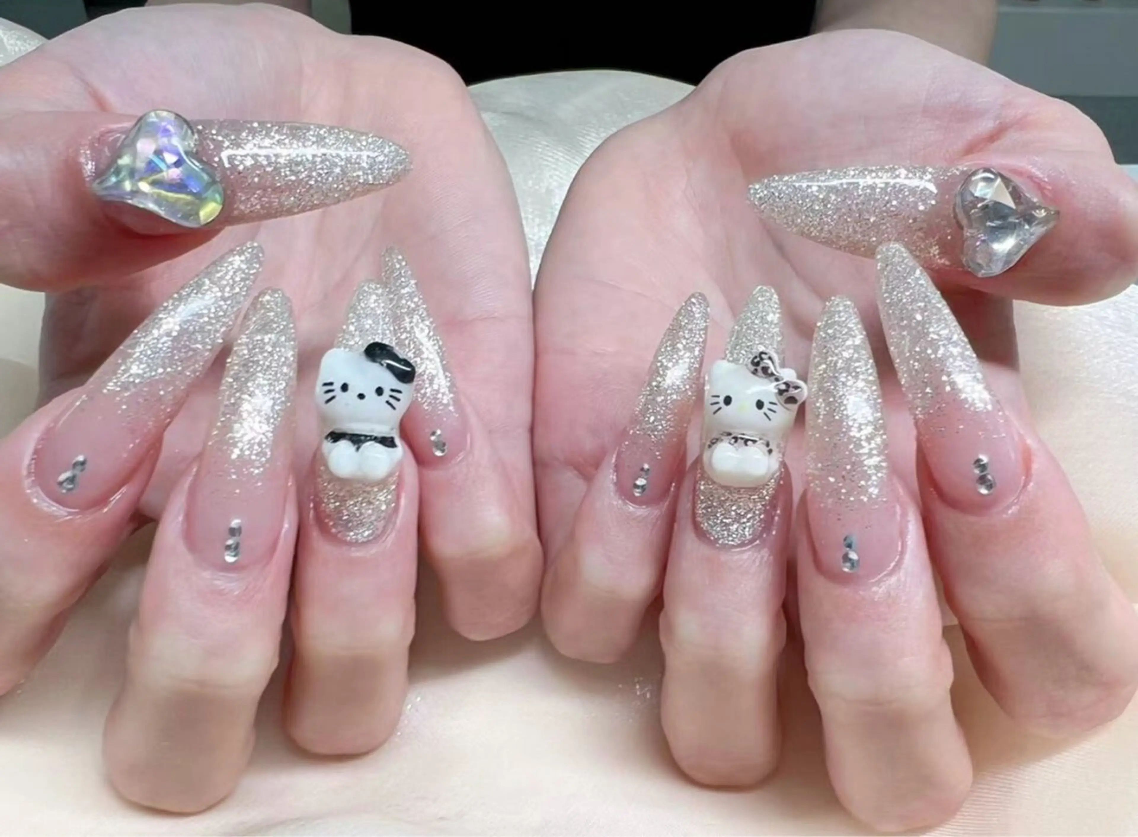 ネイル アートネイル チークネイル 長さ出し フラワーネイル フットネイル YK 美学院のネイルデザイン