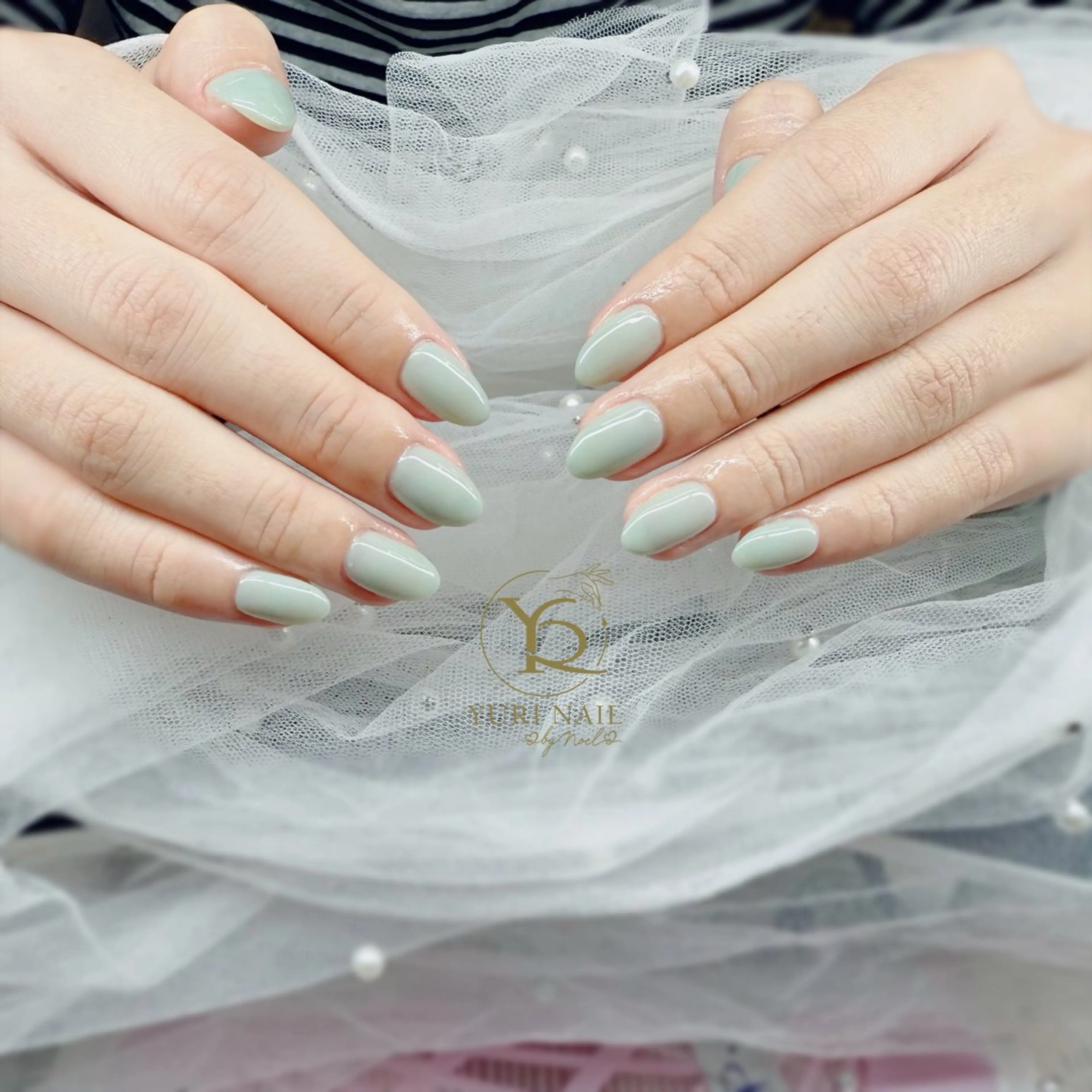 ネイル オーロラネイル ブルー チークネイル フットネイル フレンチネイル ハンドネイル フットネイル ハンドケア YURI Nail Narita所属・YURI Nail NARITAのネイルデザイン