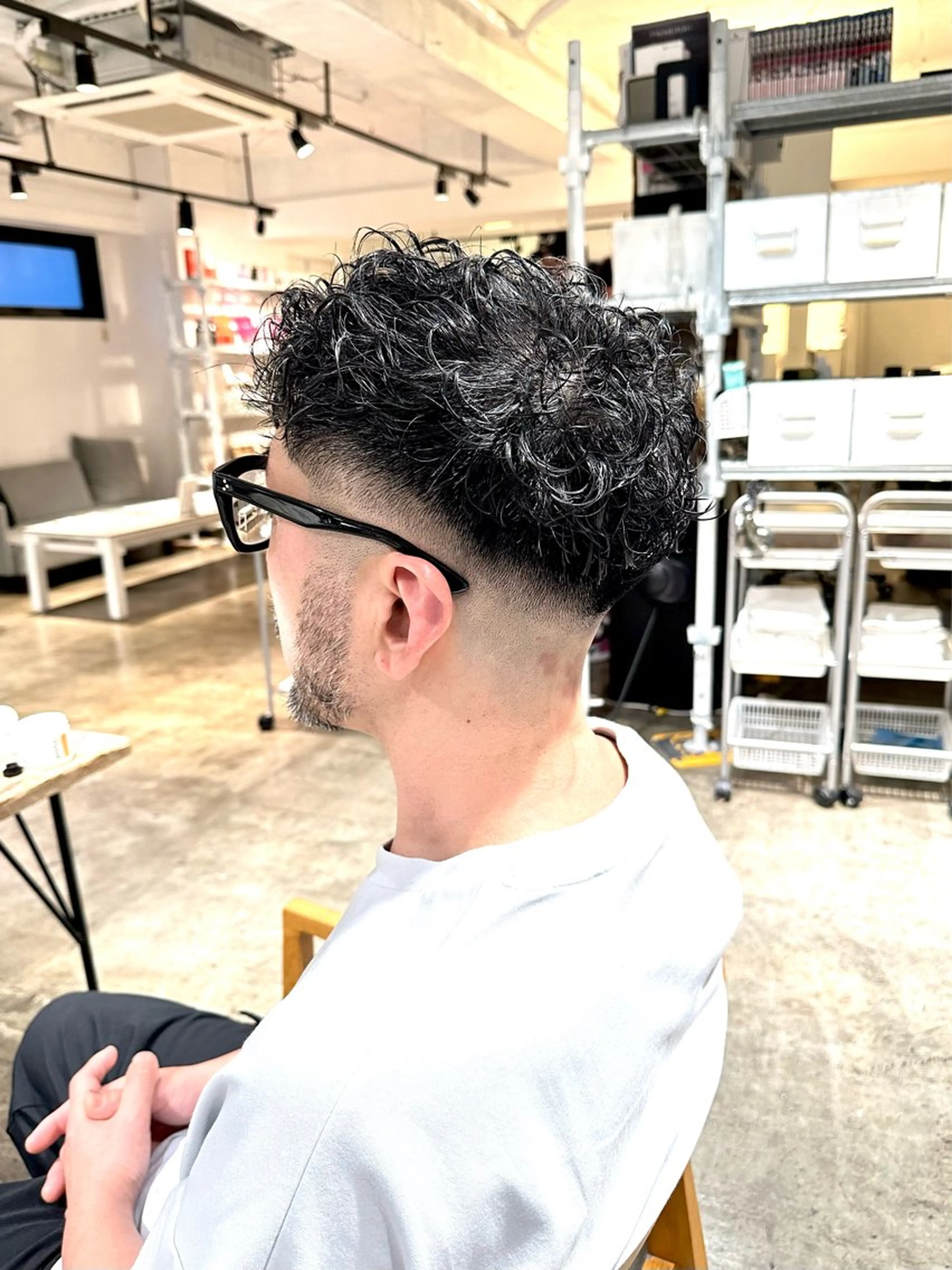 メンズ フェードカット メンズパーマ スキンフェード スペインカール カット パーマ トリートメント 骨格補正施術/メンズ 専門美容師/YUYAのヘアスタイル