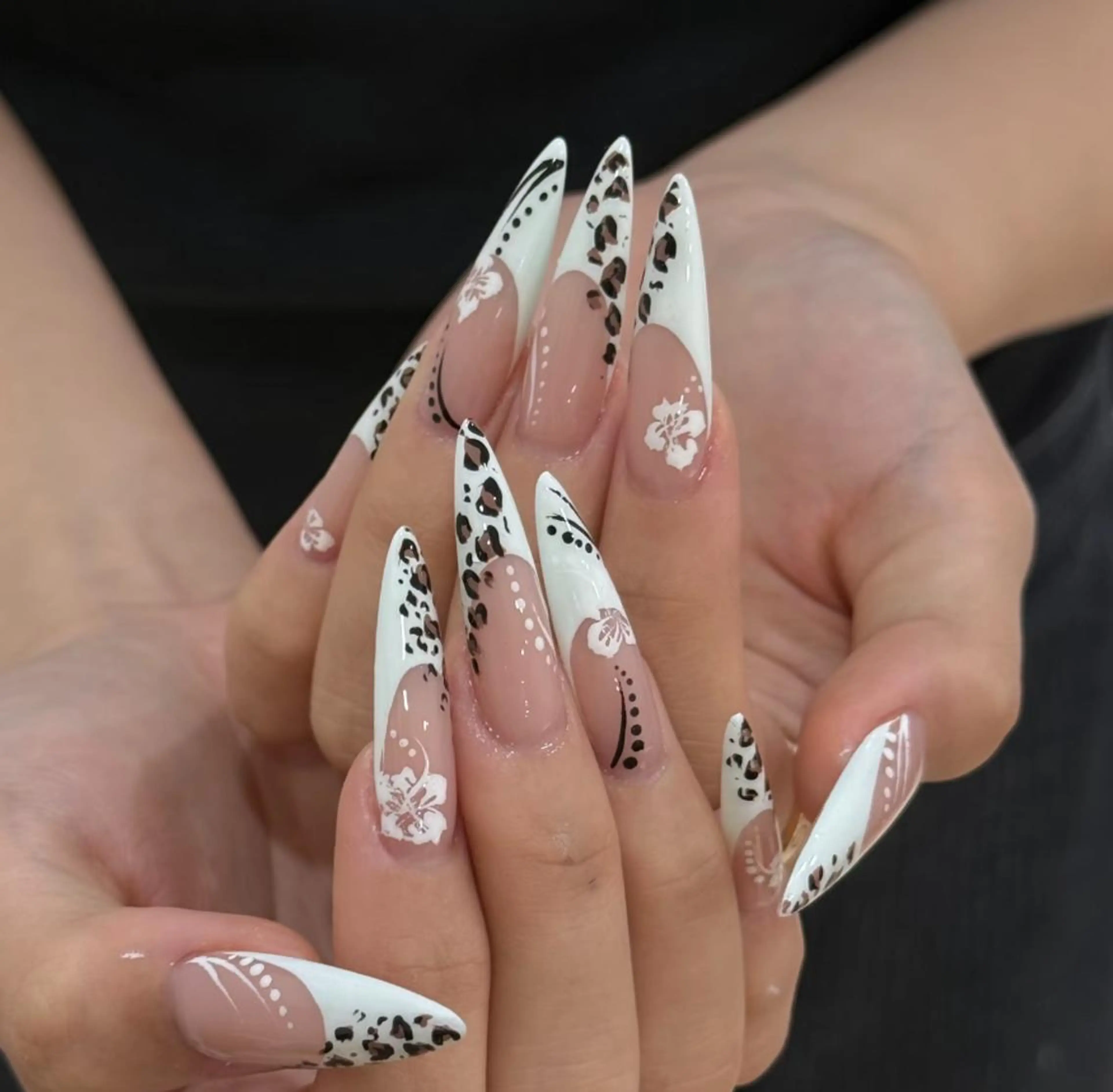 ネイル ハンドネイル 🎀 NaNa_nailのネイルデザイン