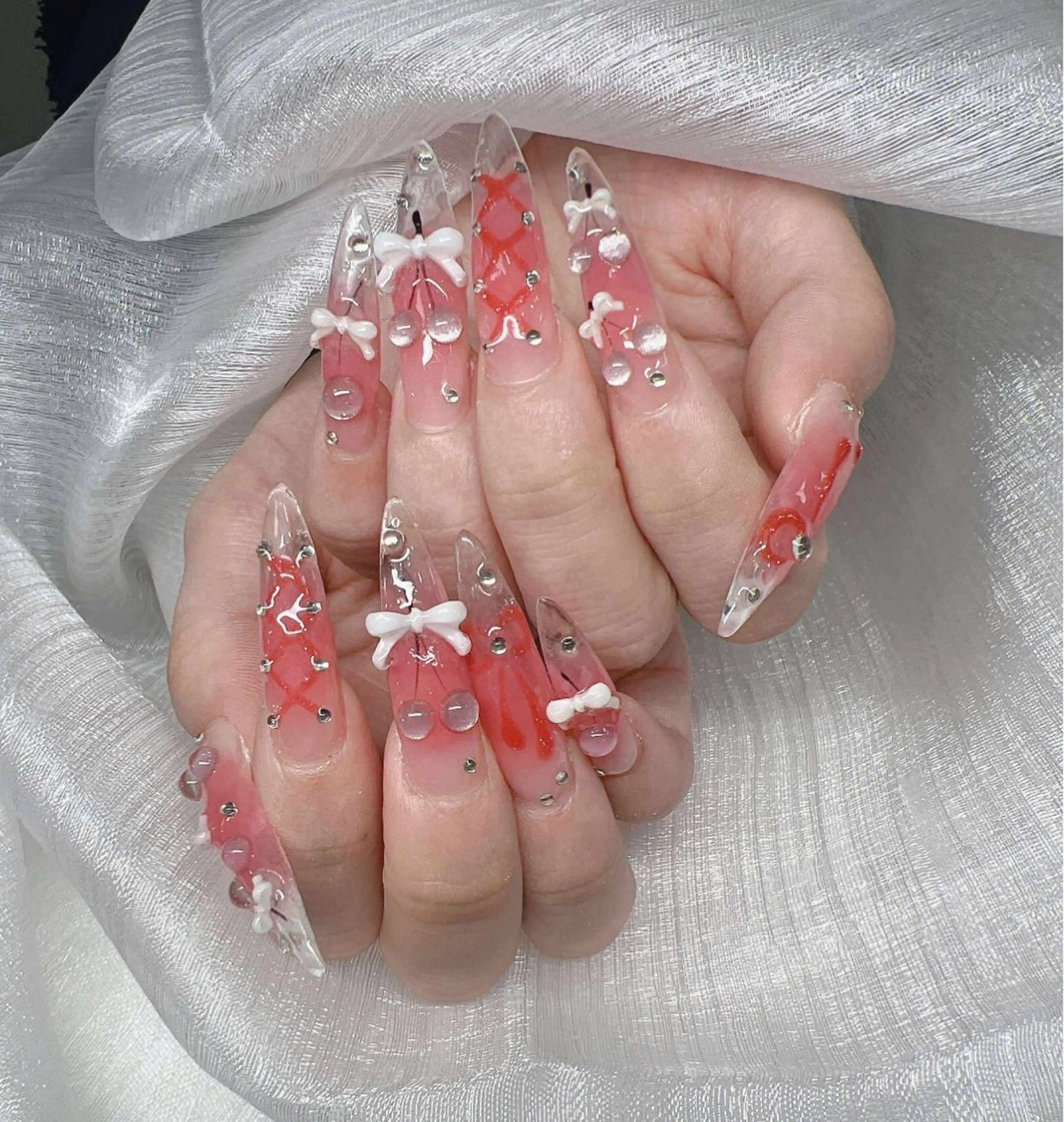 ネイル 長さ出し グラデーション 卒業式 キラキラネイル マグネットネイル ハンドネイル Lee Nailsのネイルデザイン