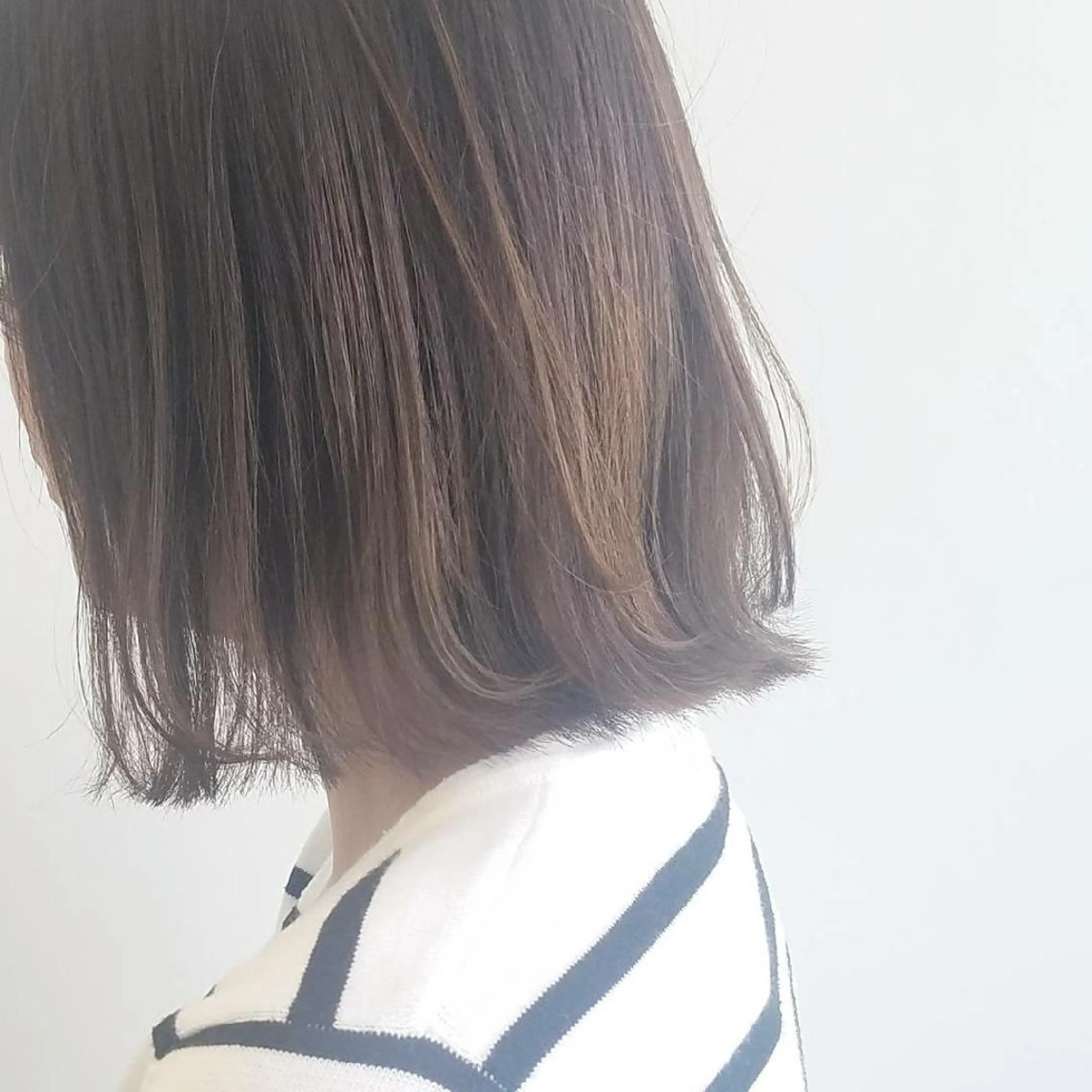 ショート カラー ベージュカラー ボブ iplus まつげ、眉毛、耳つぼのマツエク・マツパデザイン