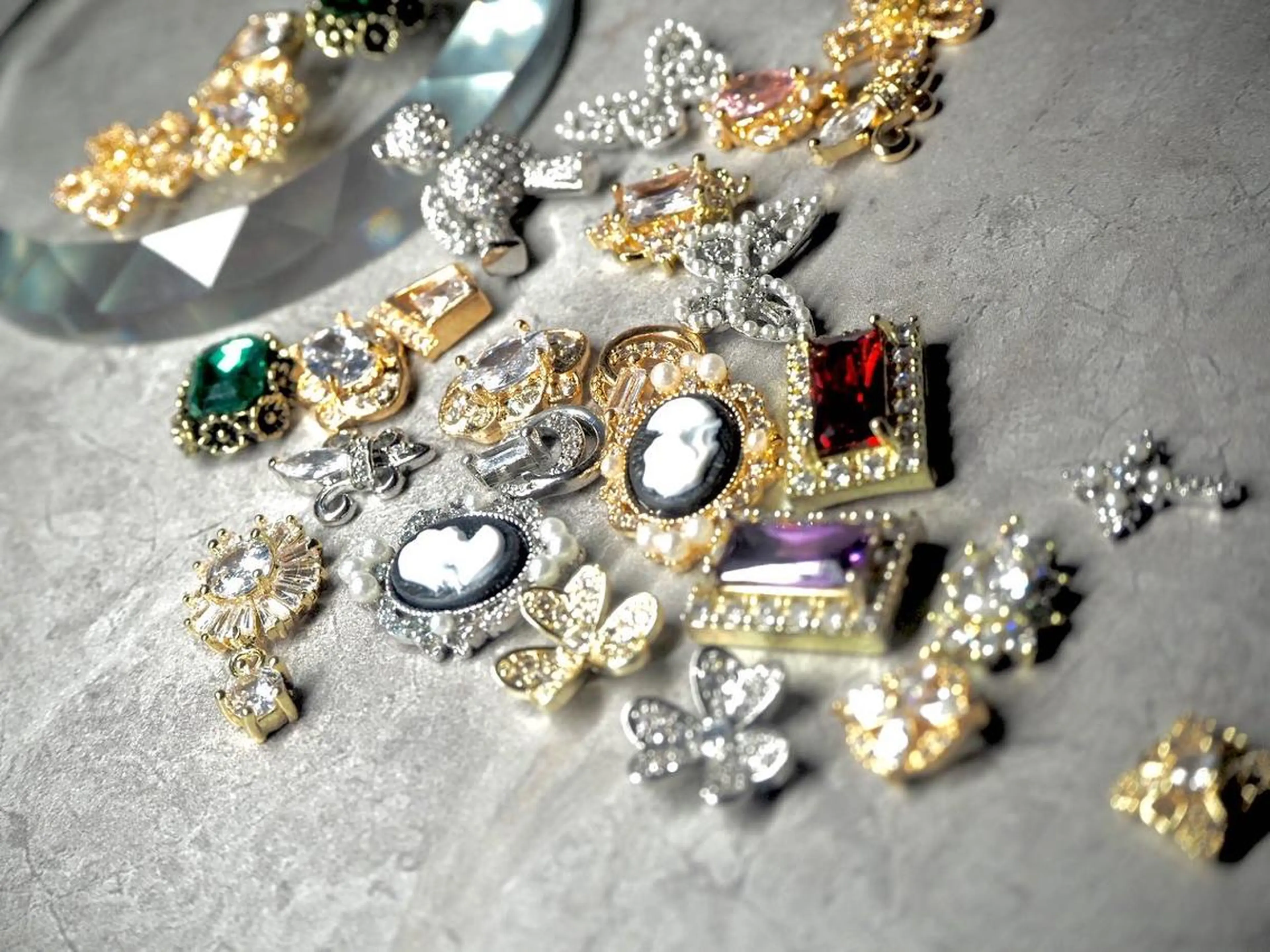 セミロング ONIKA Nail 青山通り店所属・ONIKA Nail 表参道A4徒歩2分のネイルデザイン