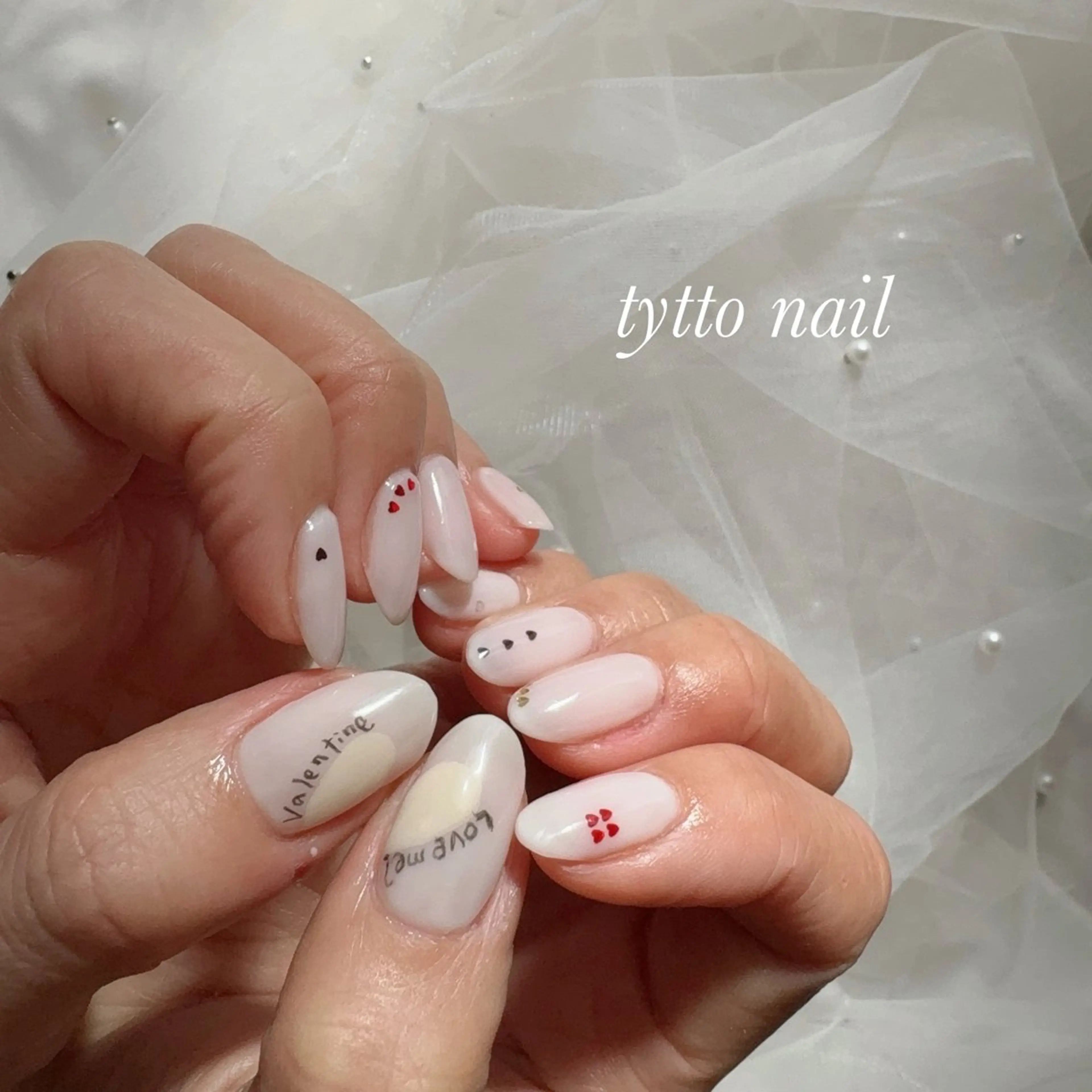 ネイル ガーリー ハート ホログラムネイル 韓国ネイル ワンカラーネイル ハンドネイル tytto nail ❤︎‪‪eri‪‪のネイルデザイン