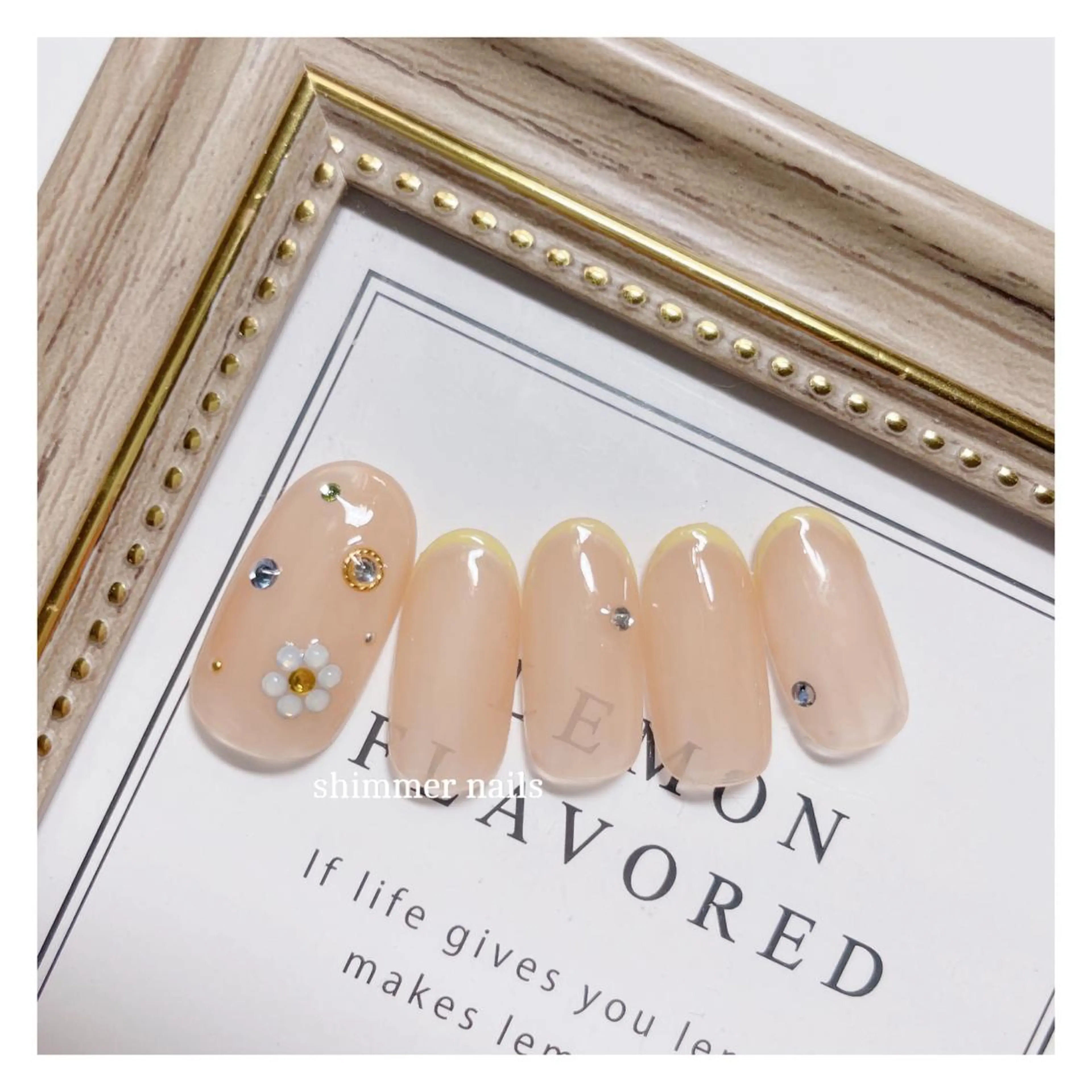 ネイル フレンチネイル 黄色 shimmer nailsのネイルデザイン