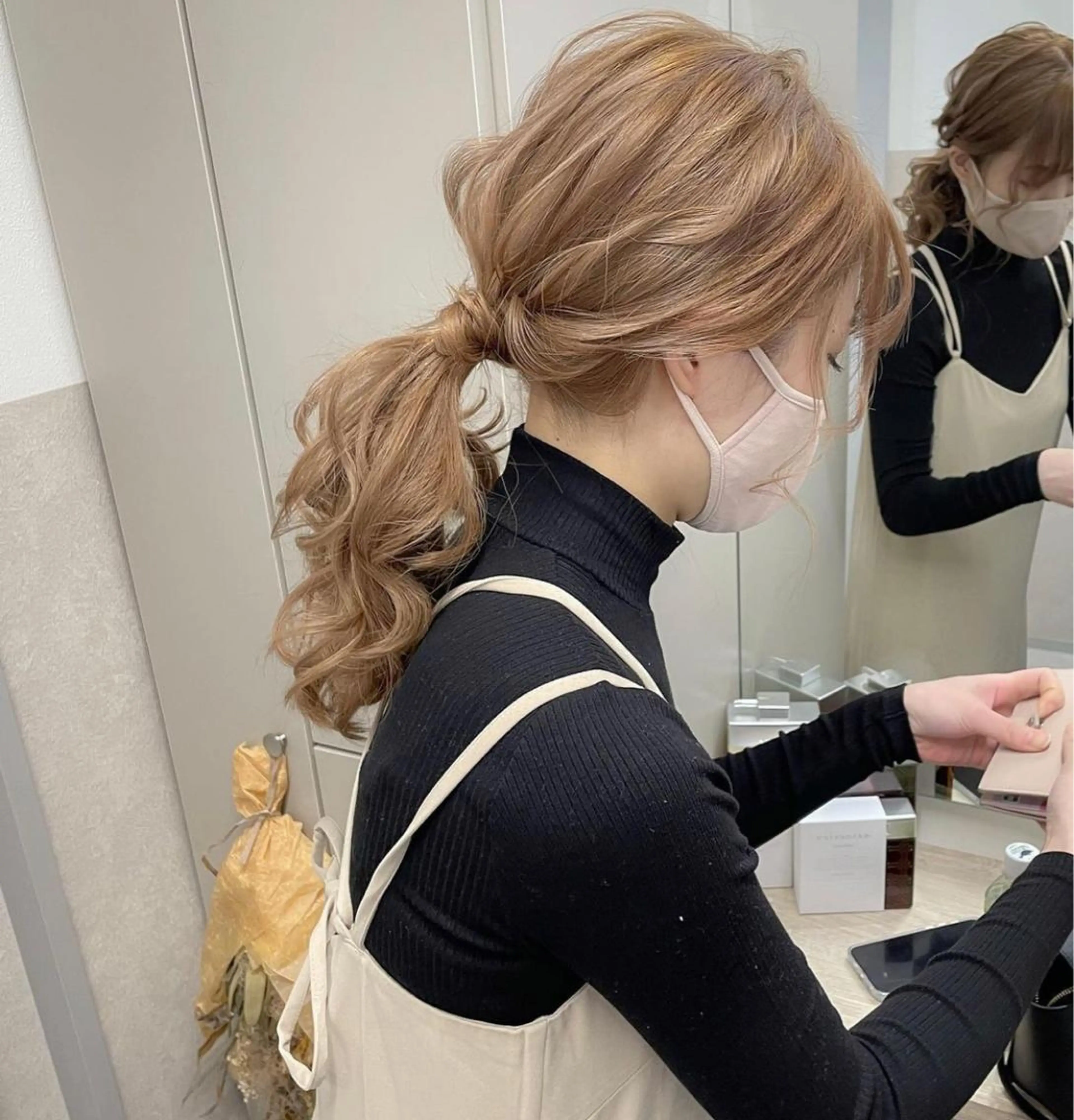 ロング カラー ヘアアレンジ ベージュカラー autre所属・大久保 ひでなりのヘアスタイル