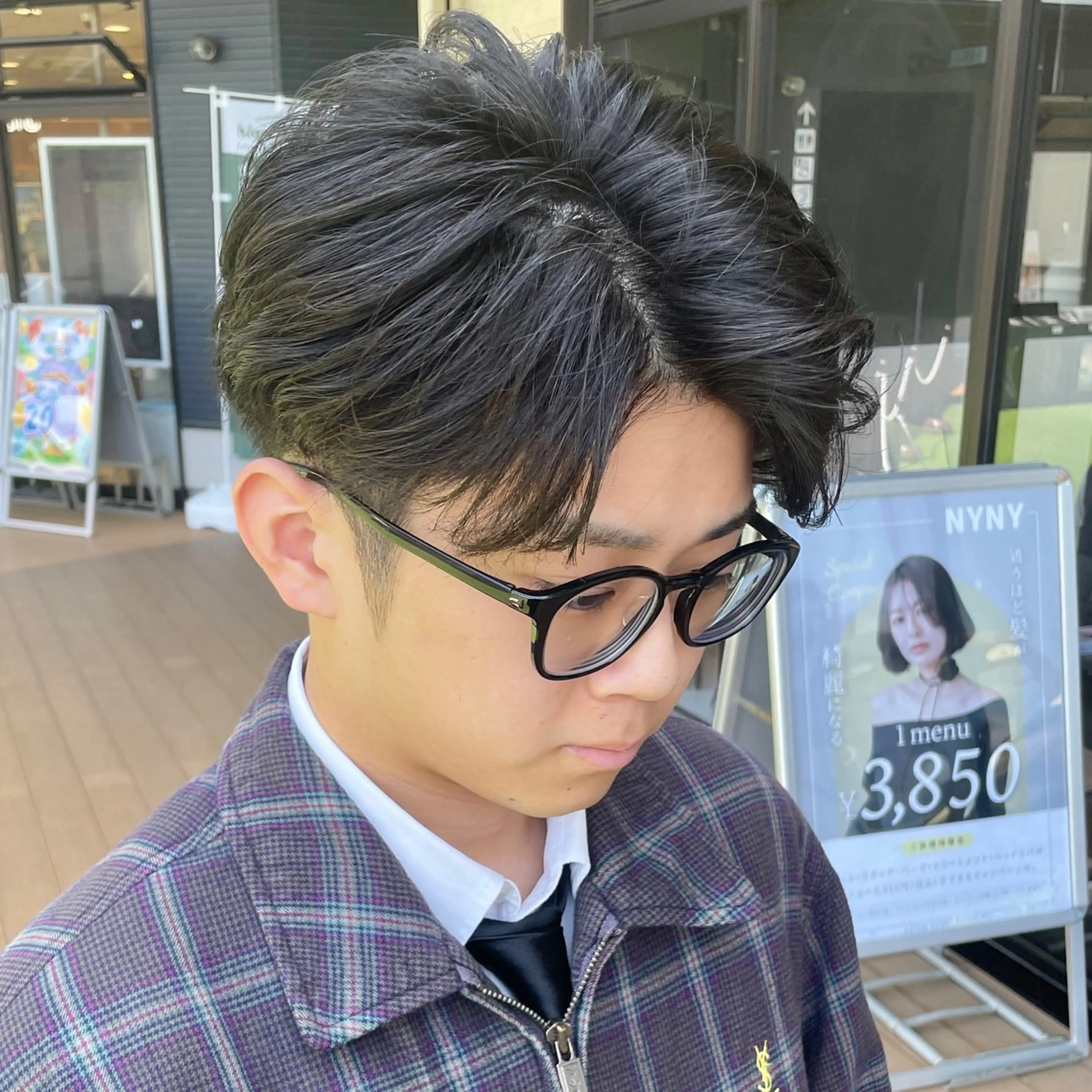 ショート パーマ メンズ センターパート メンズパーマ ニュアンスパーマ カット ヘアカラー パーマ メンズヘア特化 崎田 成人のヘアスタイル