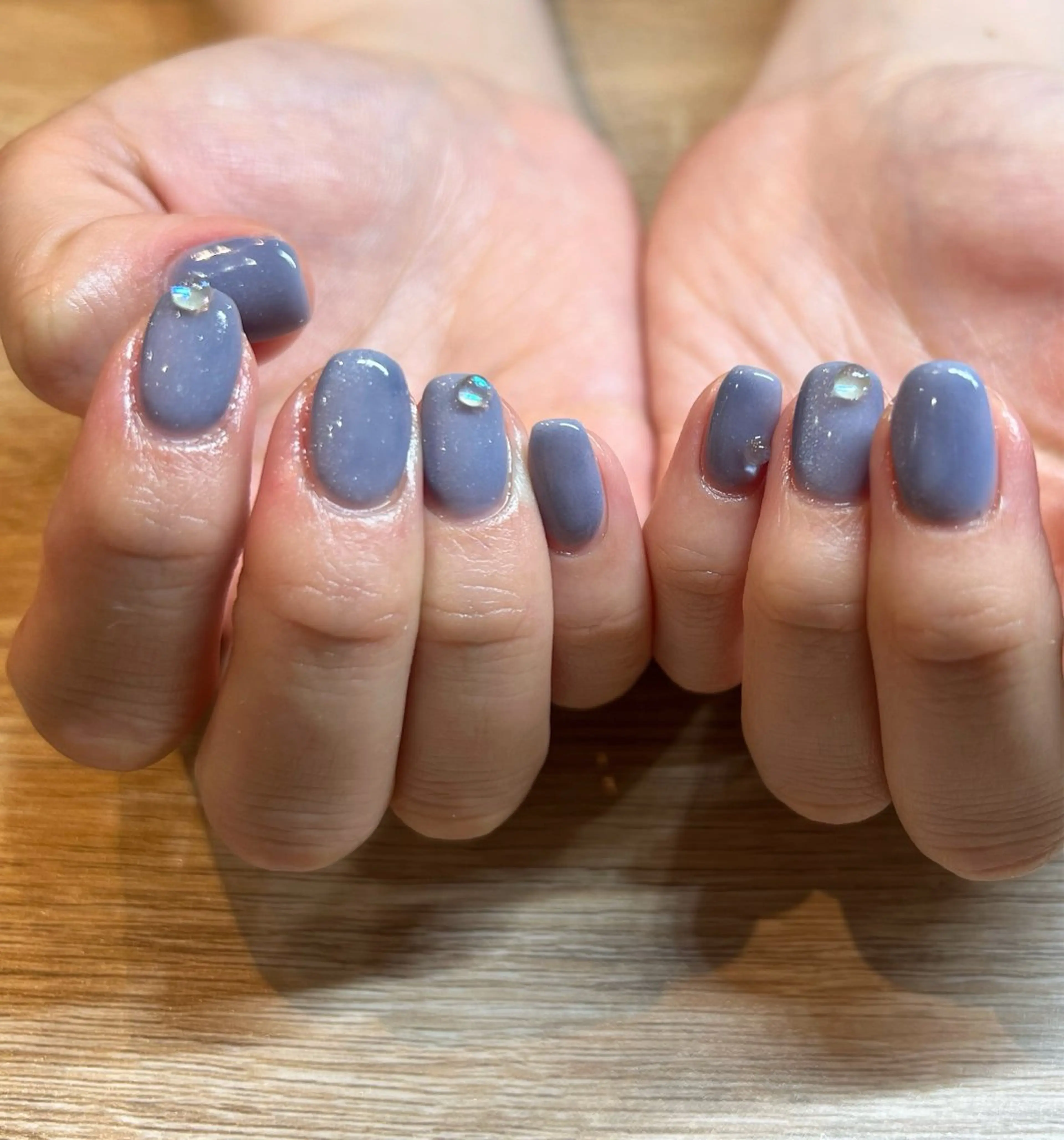 ネイル オーロラネイル マグネットネイル ストーンネイル ハンドネイル ヘアメイクネイリスト 💄💅hidemiのヘアスタイル