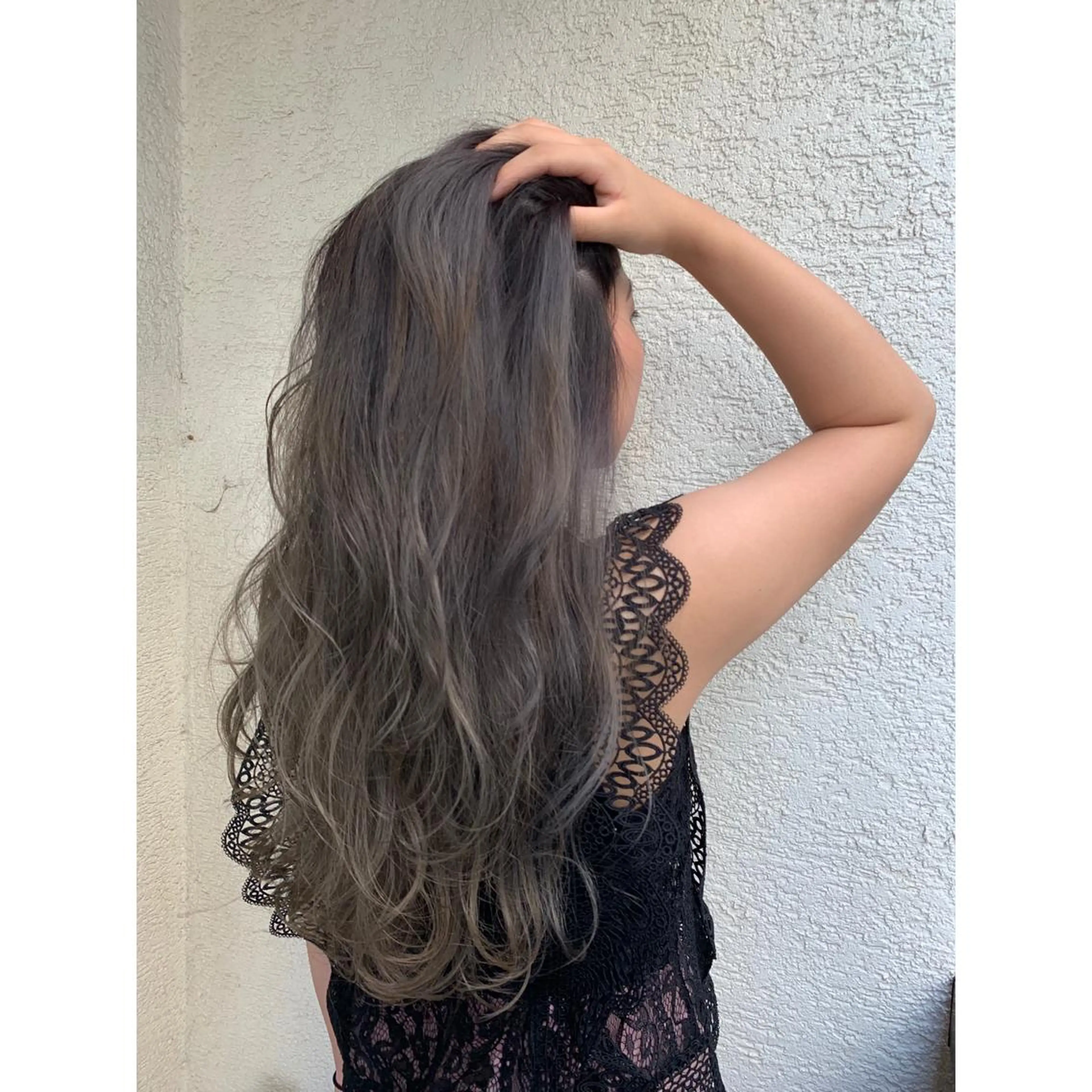 ロング ヘアカラー トリートメント アブアイ所属・艶髪・酸性ストレート フリツのヘアスタイル