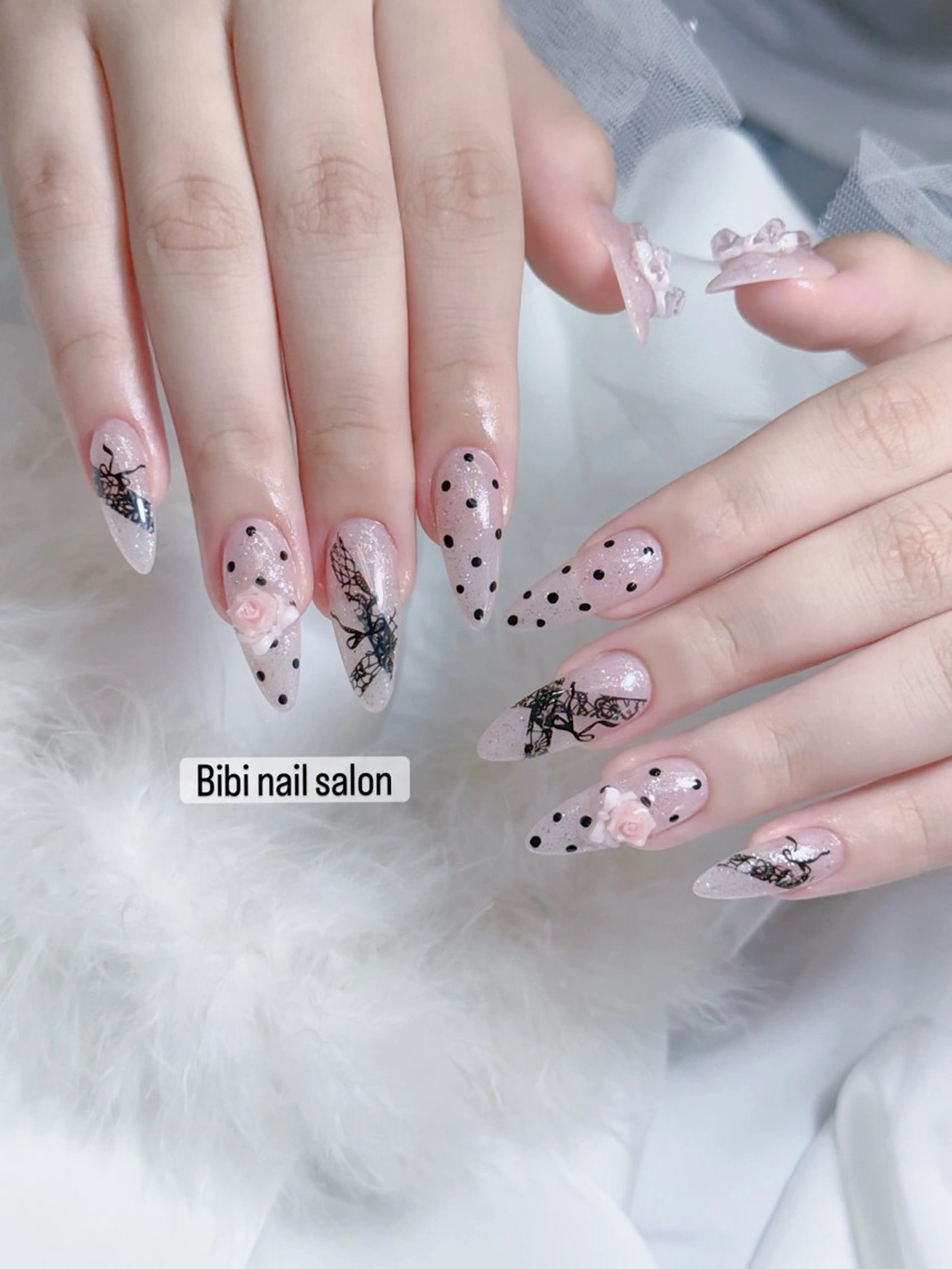 セミロング ハンドネイル Bibi beauty spa Osaka所属・Chann Channのネイルデザイン