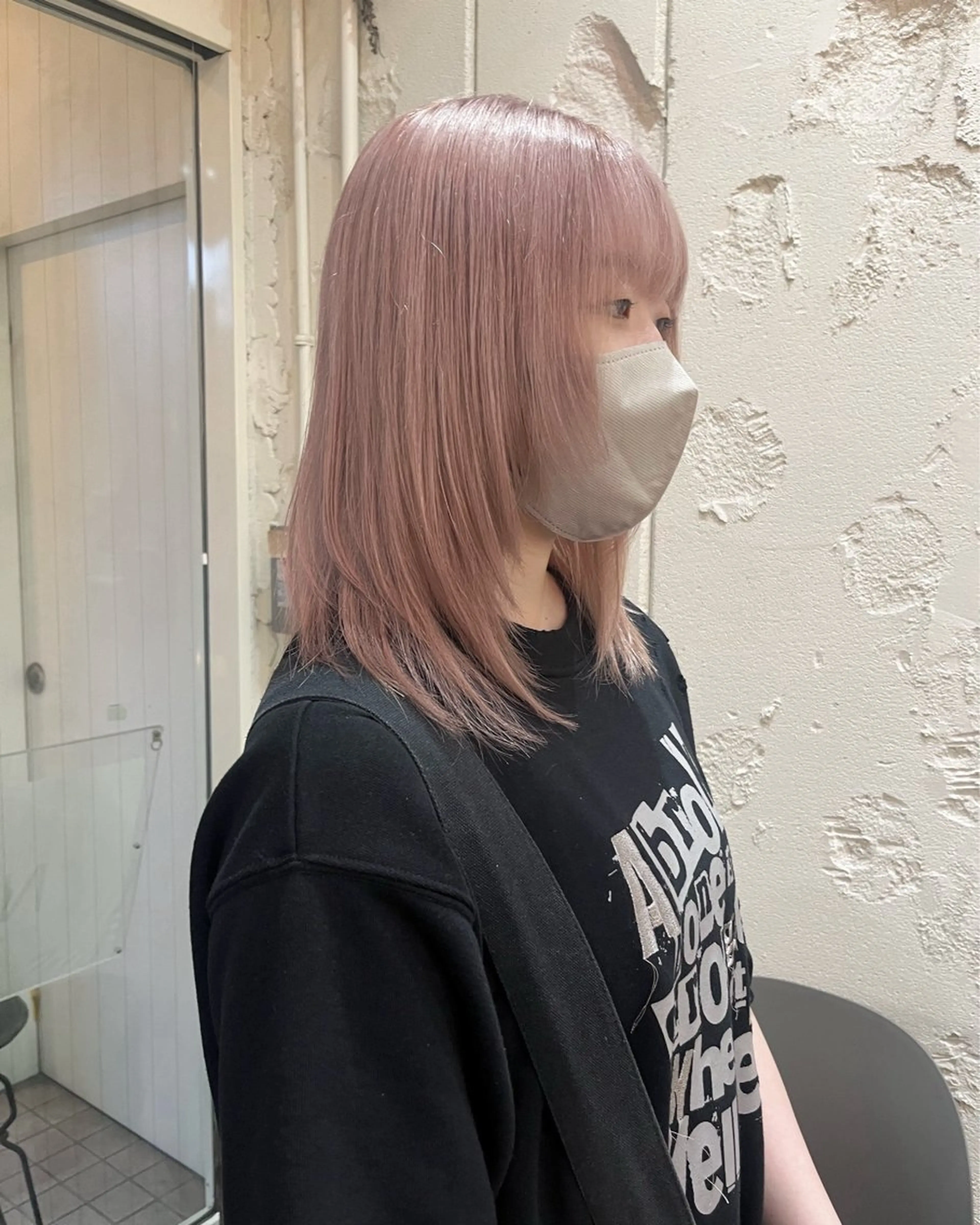 セミロング カラー ピンクカラー レイヤーカット カット ヘアカラー トリートメント ハイトーン🦢 Natsumiのヘアスタイル