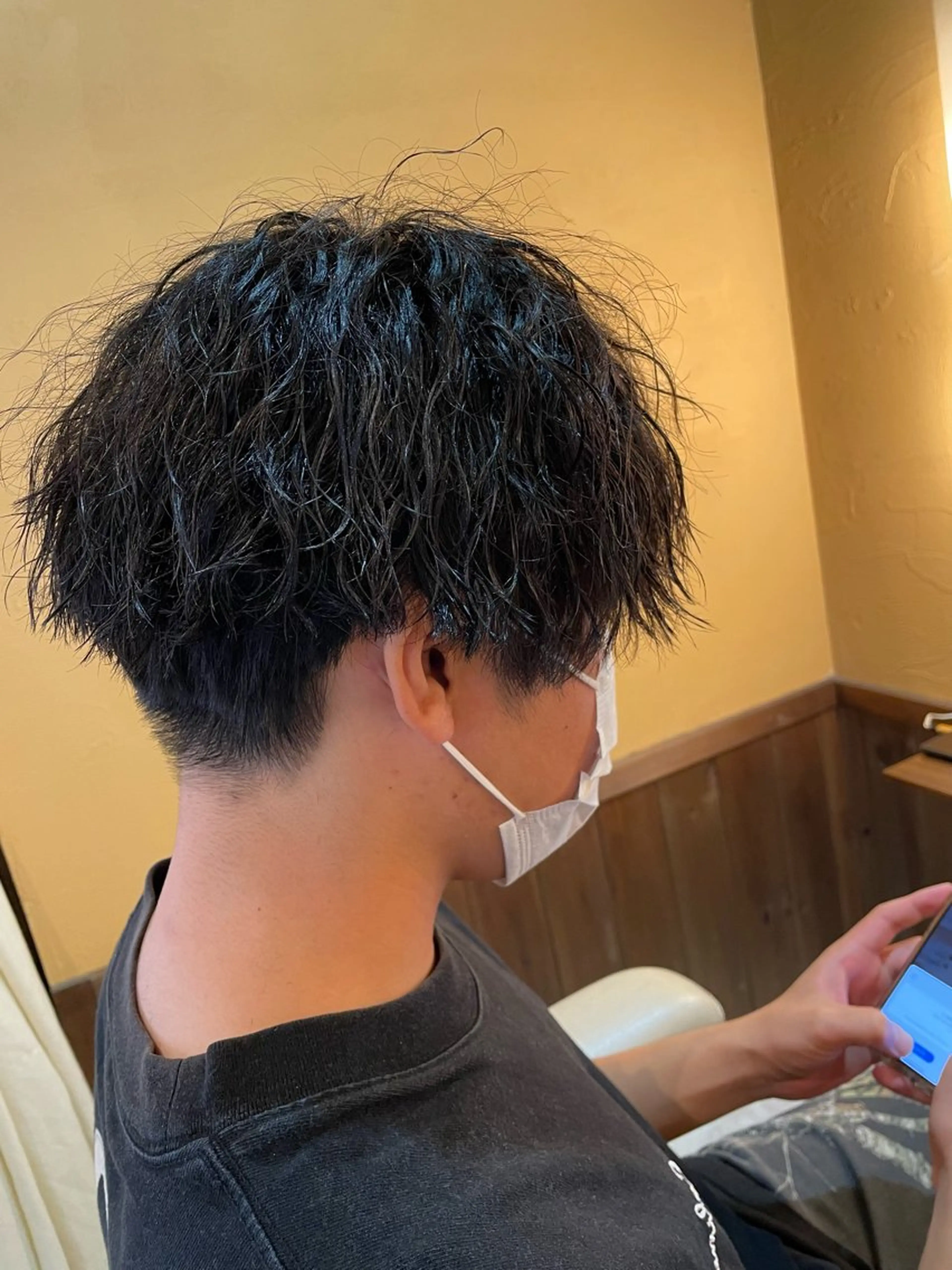 パーマ メンズ カット パーマ 飯泉/メンズカラー ツイスパ/メッシュのヘアスタイル