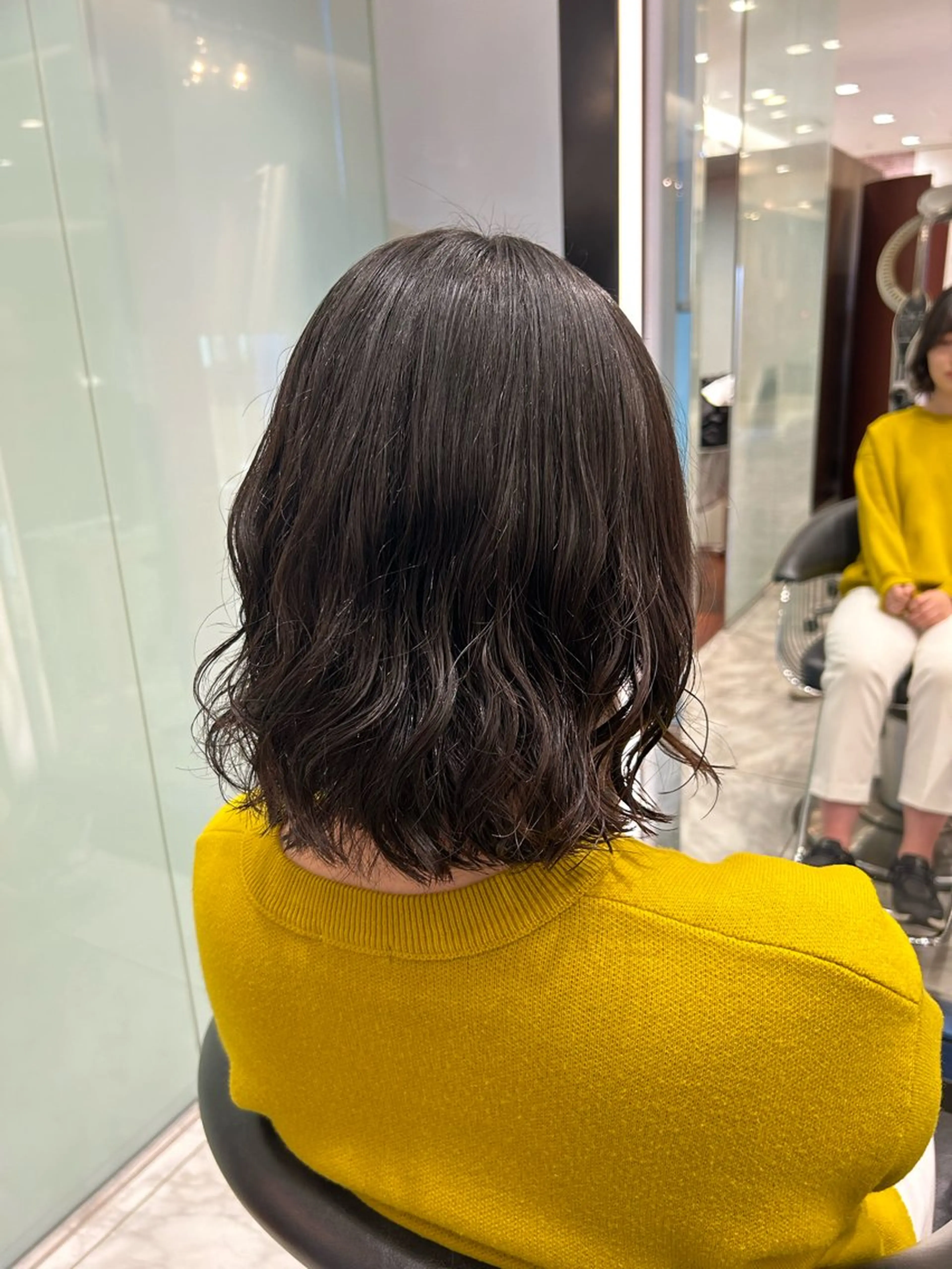 ミディアム パーマ 縮毛矯正 コテ巻き風パーマ✨ 韓国ヘア🤎近下菜央のヘアスタイル