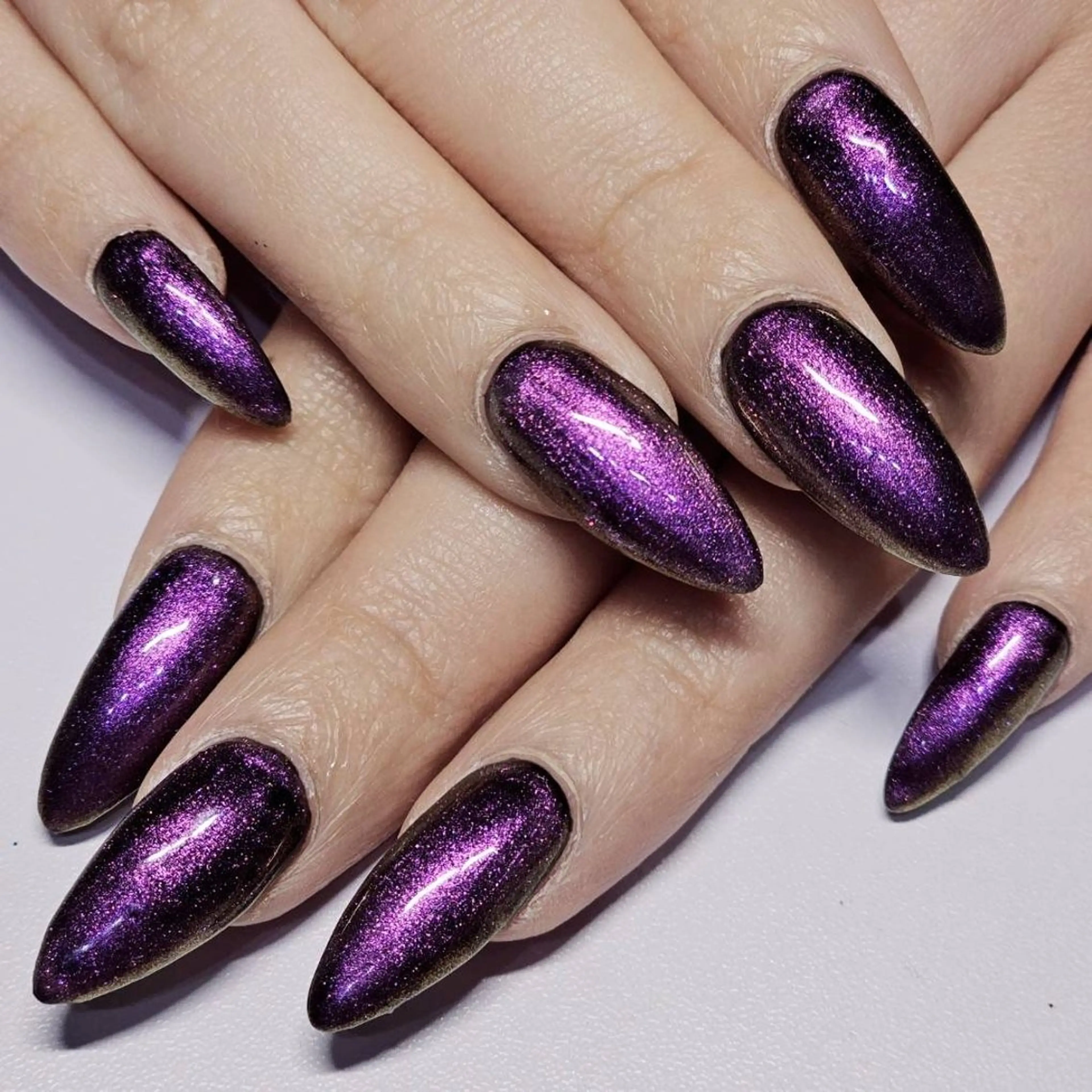 ネイル オーロラネイル パープル ハンドネイル よしだ ひろきのネイルデザイン