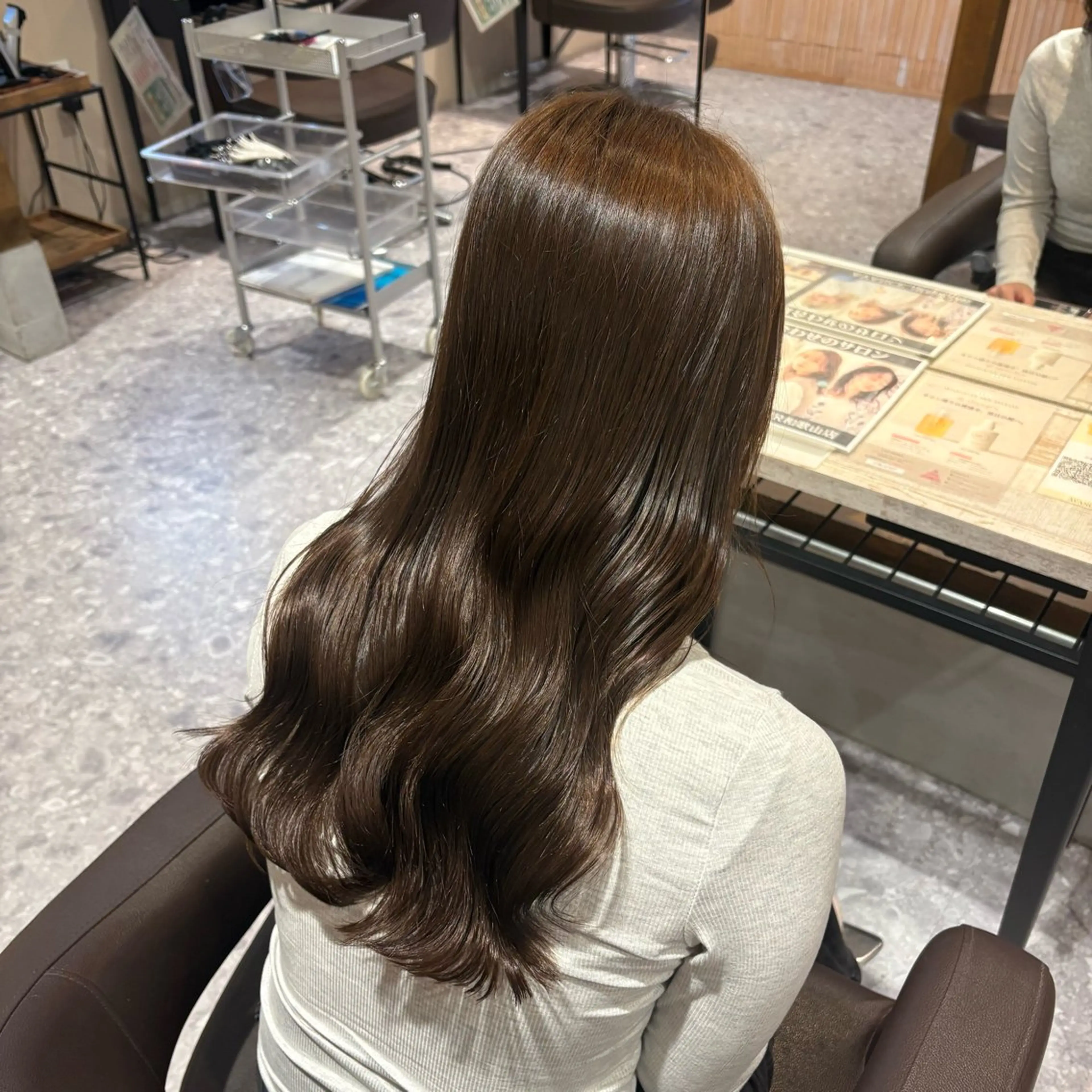 セミロング カット ヘアカラー 透明感/顔周りカット /レイヤー/岡本のヘアスタイル