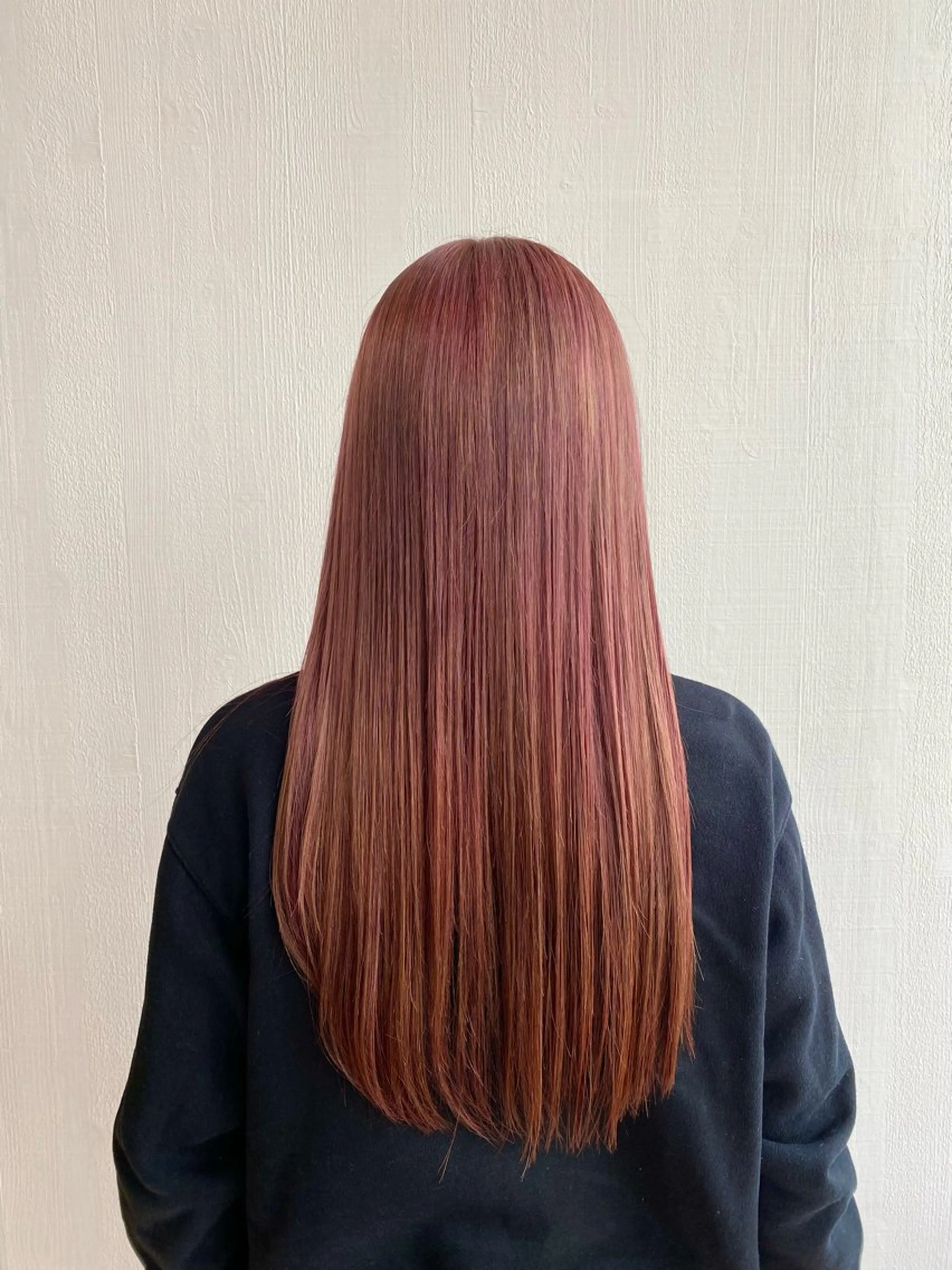 ロング ピンクブラウン ヘアカラー 佐藤 森夏のヘアスタイル