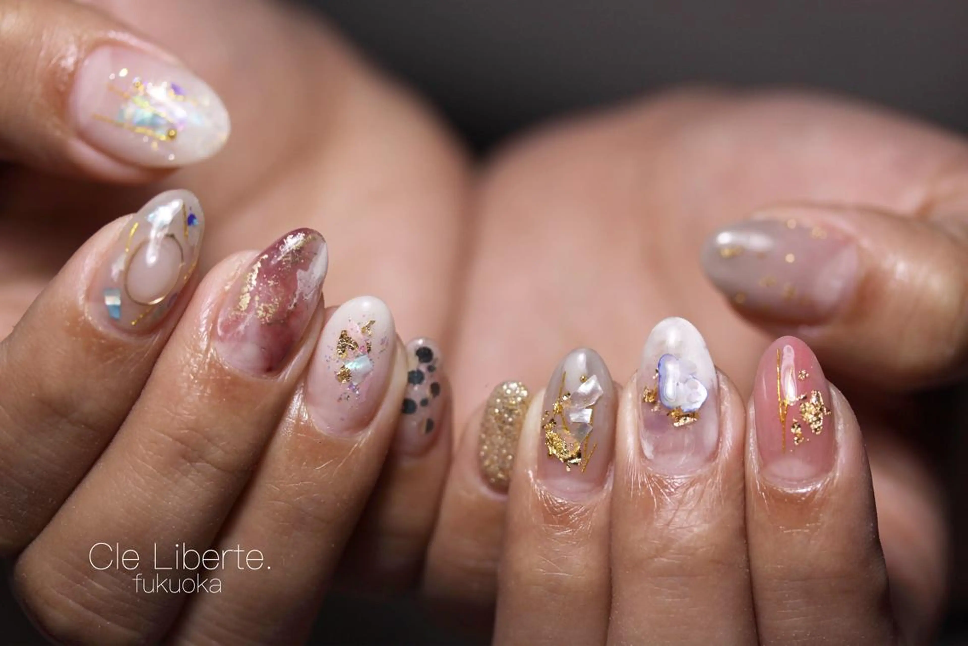 ネイル ニュアンスネイル Elio所属・Elio 国泰寺のネイルデザイン