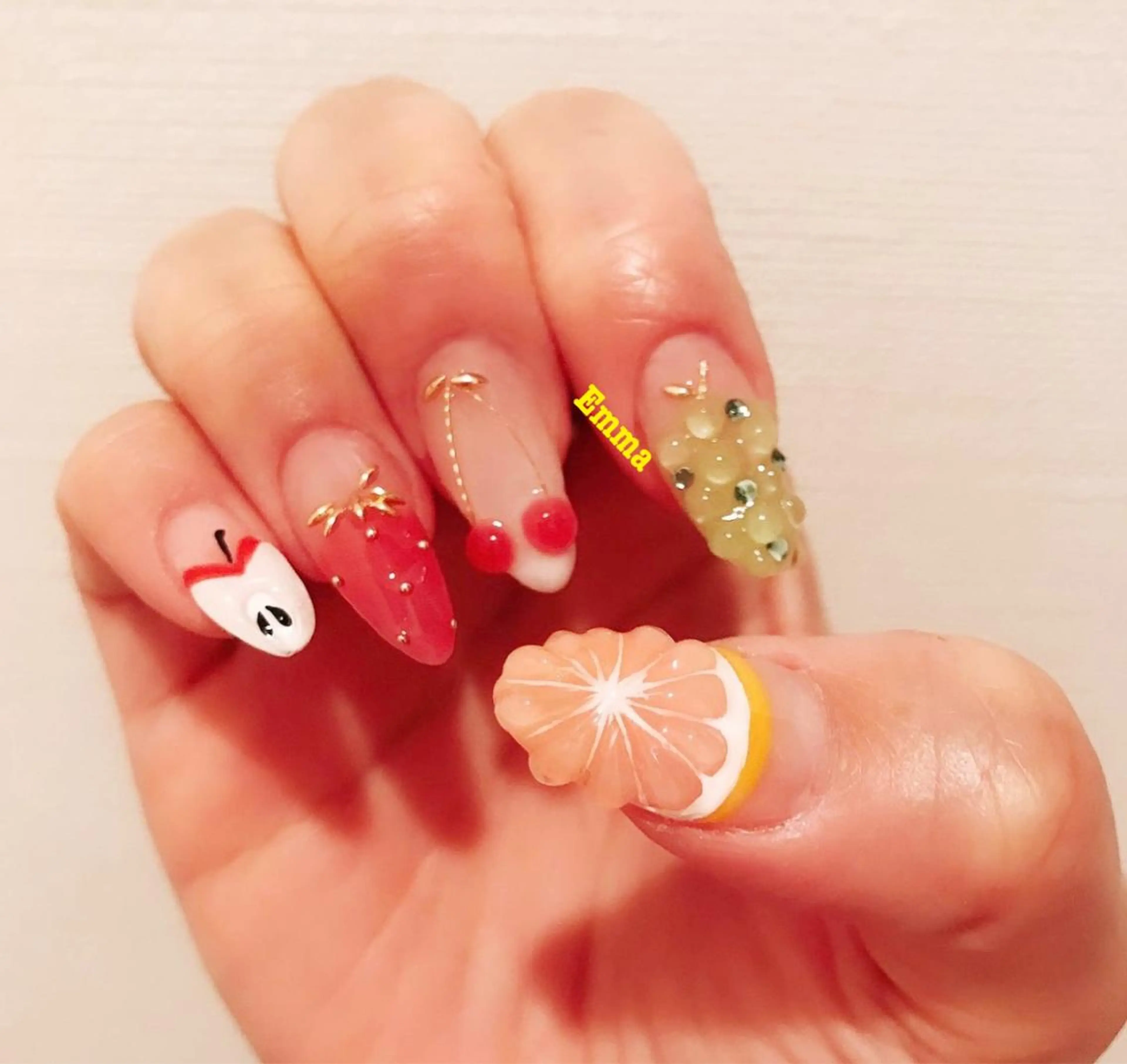 ネイル She   Nail所属・ISA_ BELLAのネイルデザイン