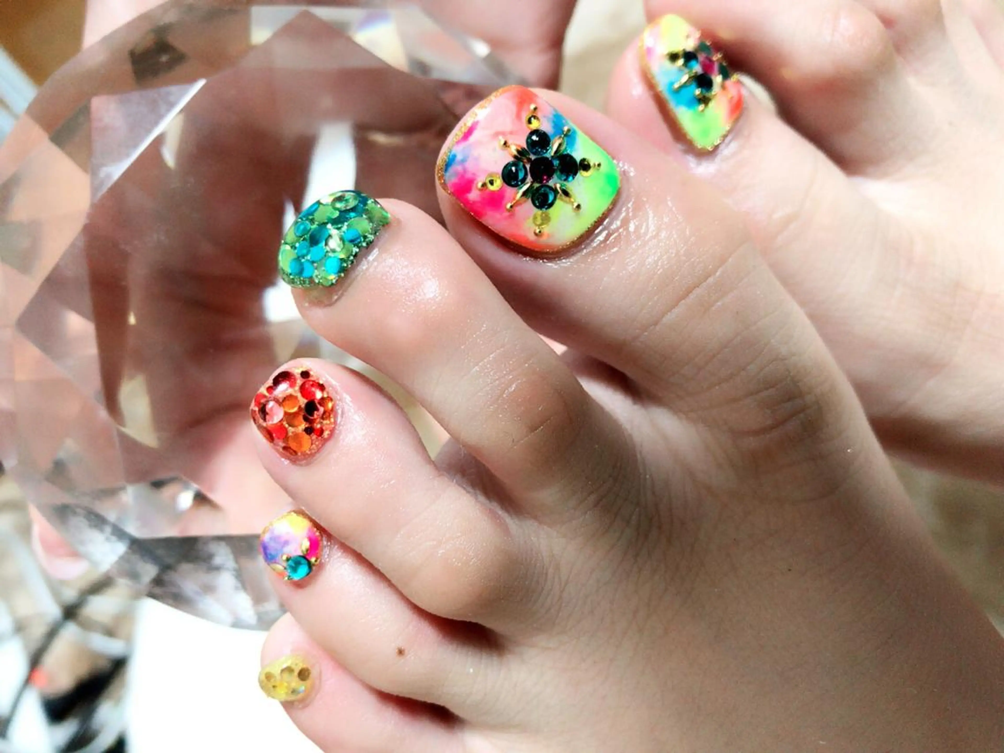ネイル ホログラムネイル ストーンネイル ネイル/耳つぼ /新ホワイトニングのネイルデザイン