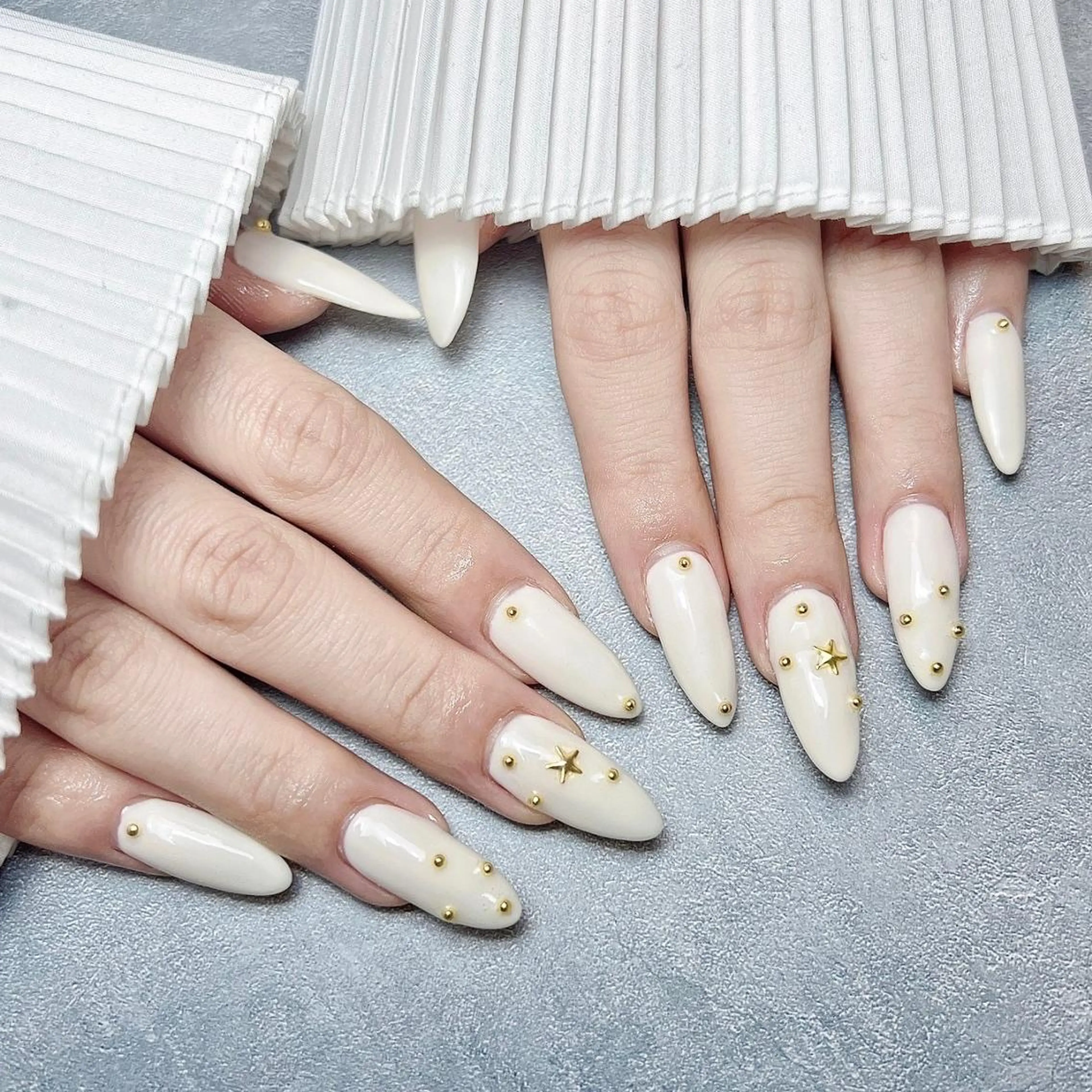 ネイル RAFFINE 月🦋🩵のネイルデザイン