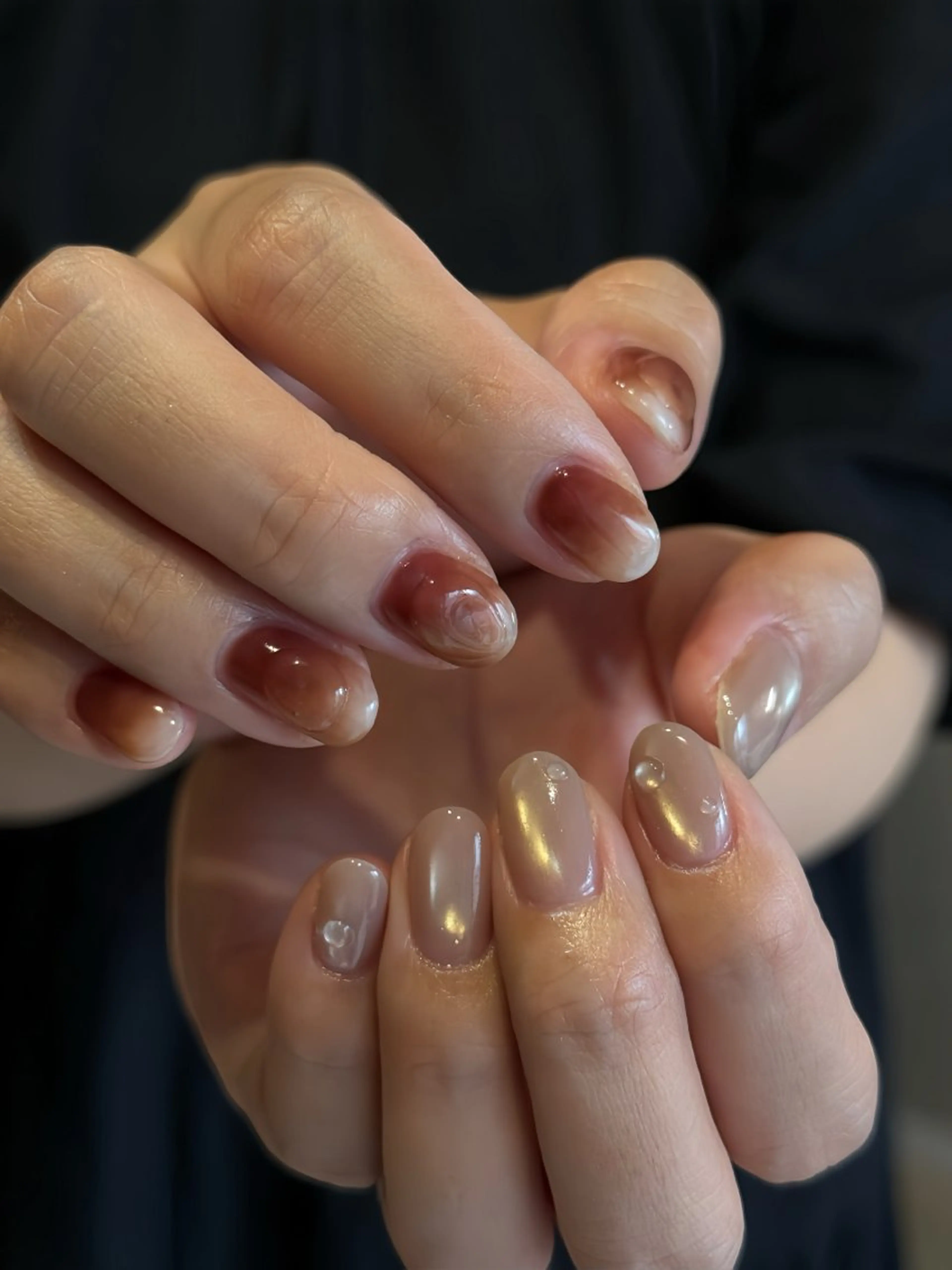 ネイル アートネイル マグネットネイル ニュアンスネイル ぷっくりネイル talo .のネイルデザイン