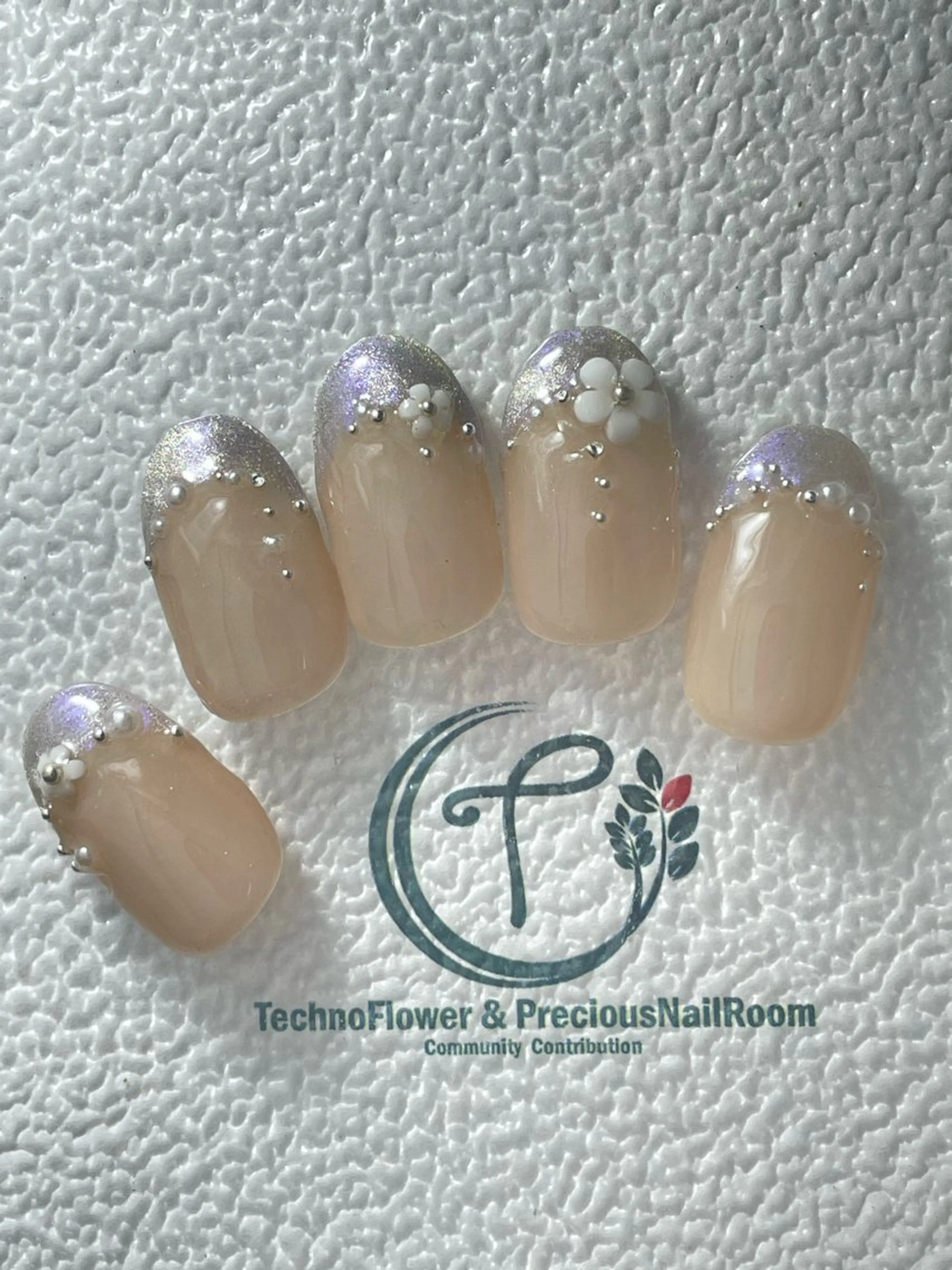 ネイル フラワーネイル ハンドネイル precious nail room所属・precious nail  roomのネイルデザイン