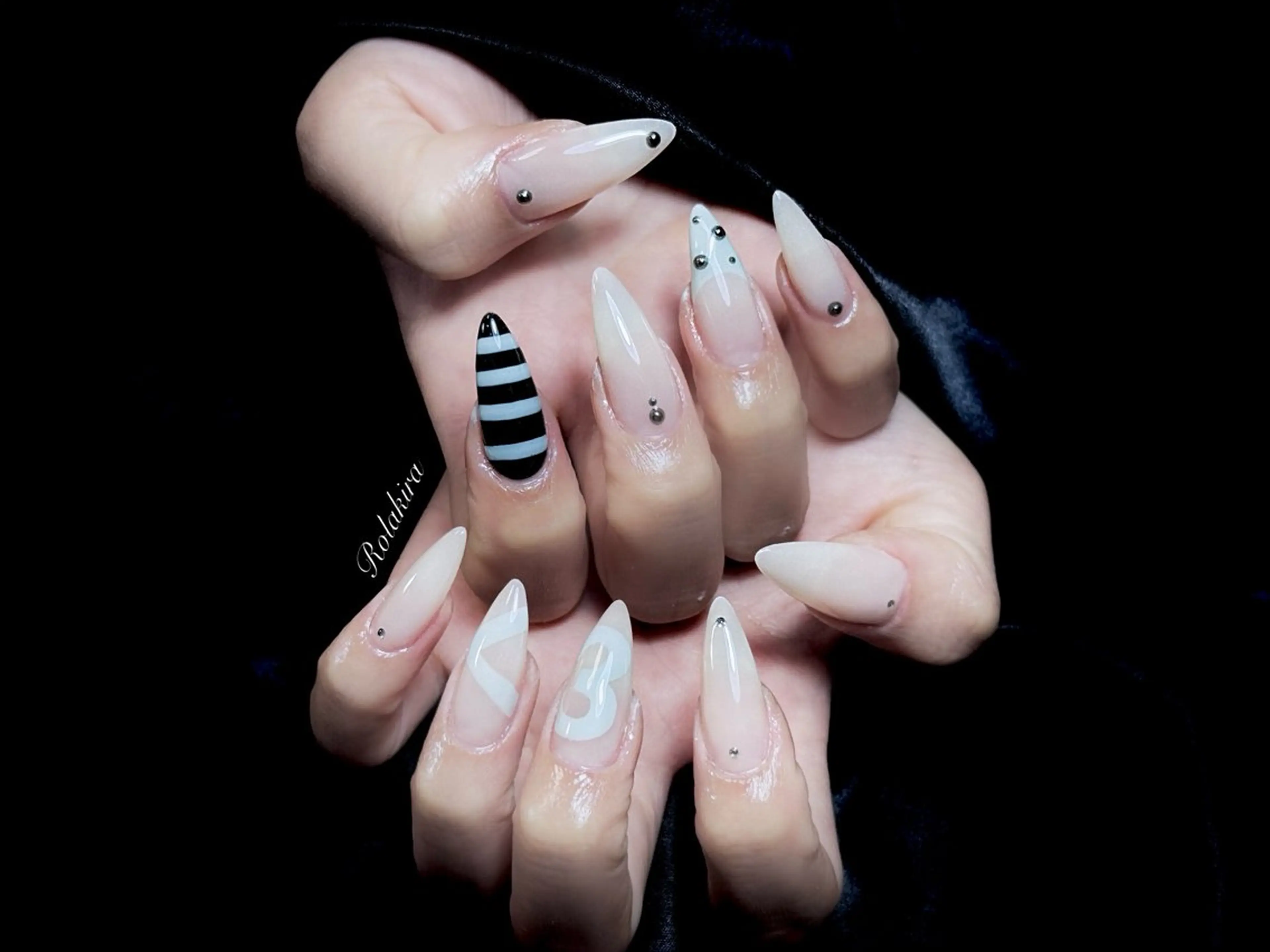ネイル チークネイル 長さ出し フレンチネイル ジェルネイル 韓国ネイル ハンドネイル Rola kira 麗のネイルデザイン