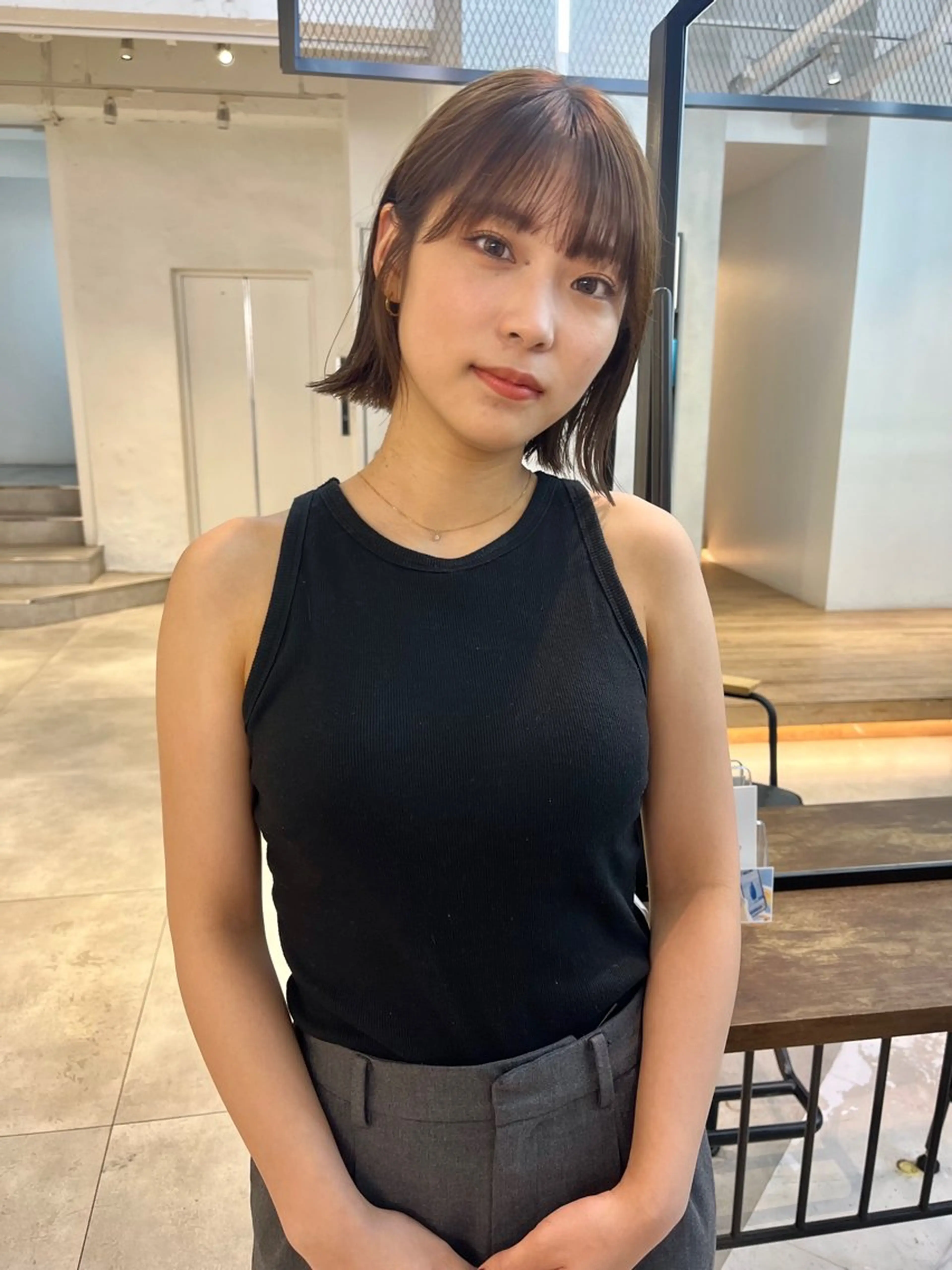 ショート カラー ボブ 外ハネヘア 顔周りカット/透明感 カラー✂️MEIのヘアスタイル