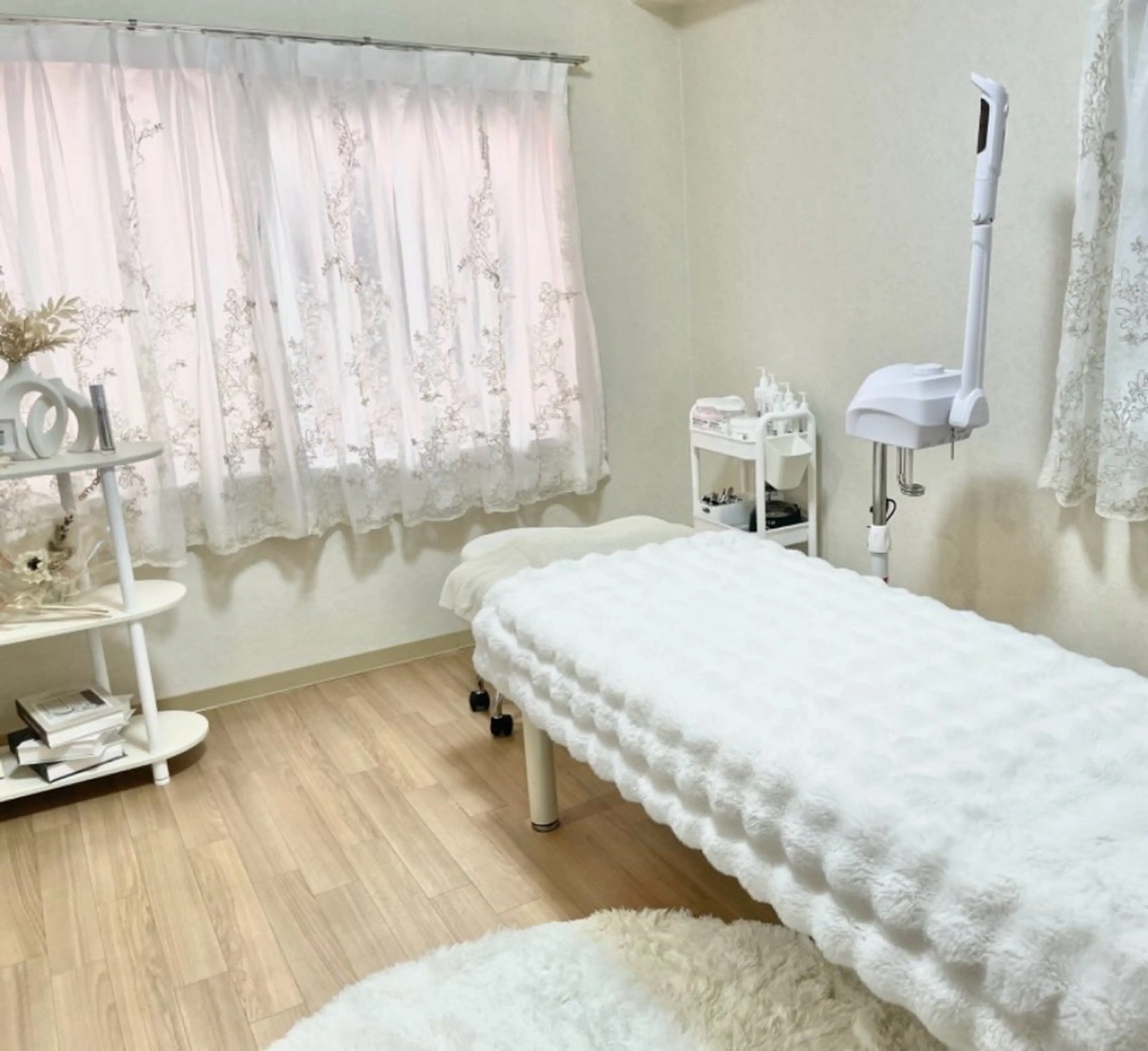 エステ アイブロウ&フェイシャルサロンa‘lm所属・WAX脱毛/肌質改善 眉毛とお肌のサロンのエステ・リラクイメージ