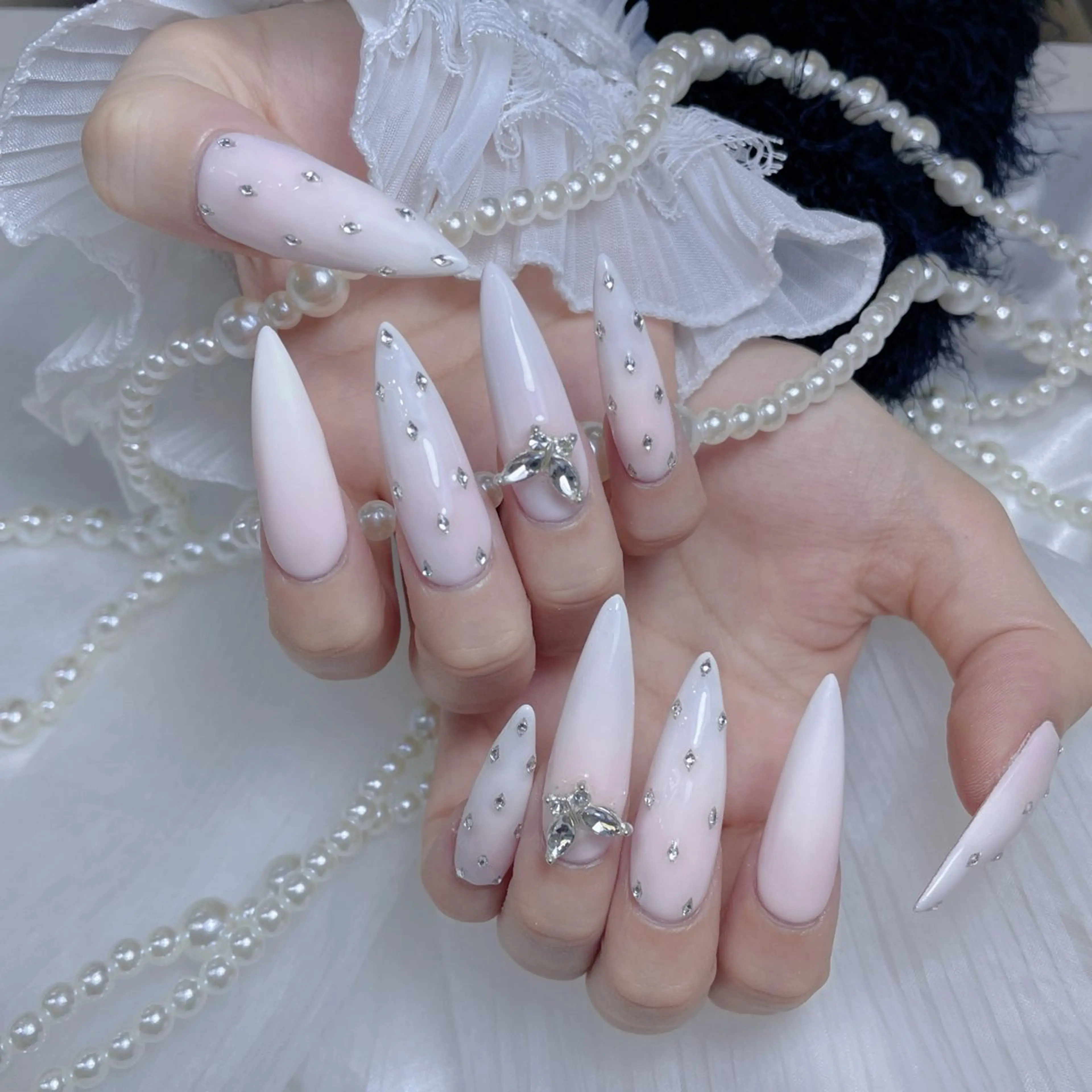 ネイル クリアネイル ハート キラキラネイル 韓国ネイル マグネットネイル ハンドネイル NailPrincess所属・princess スカルプ専門店のネイルデザイン