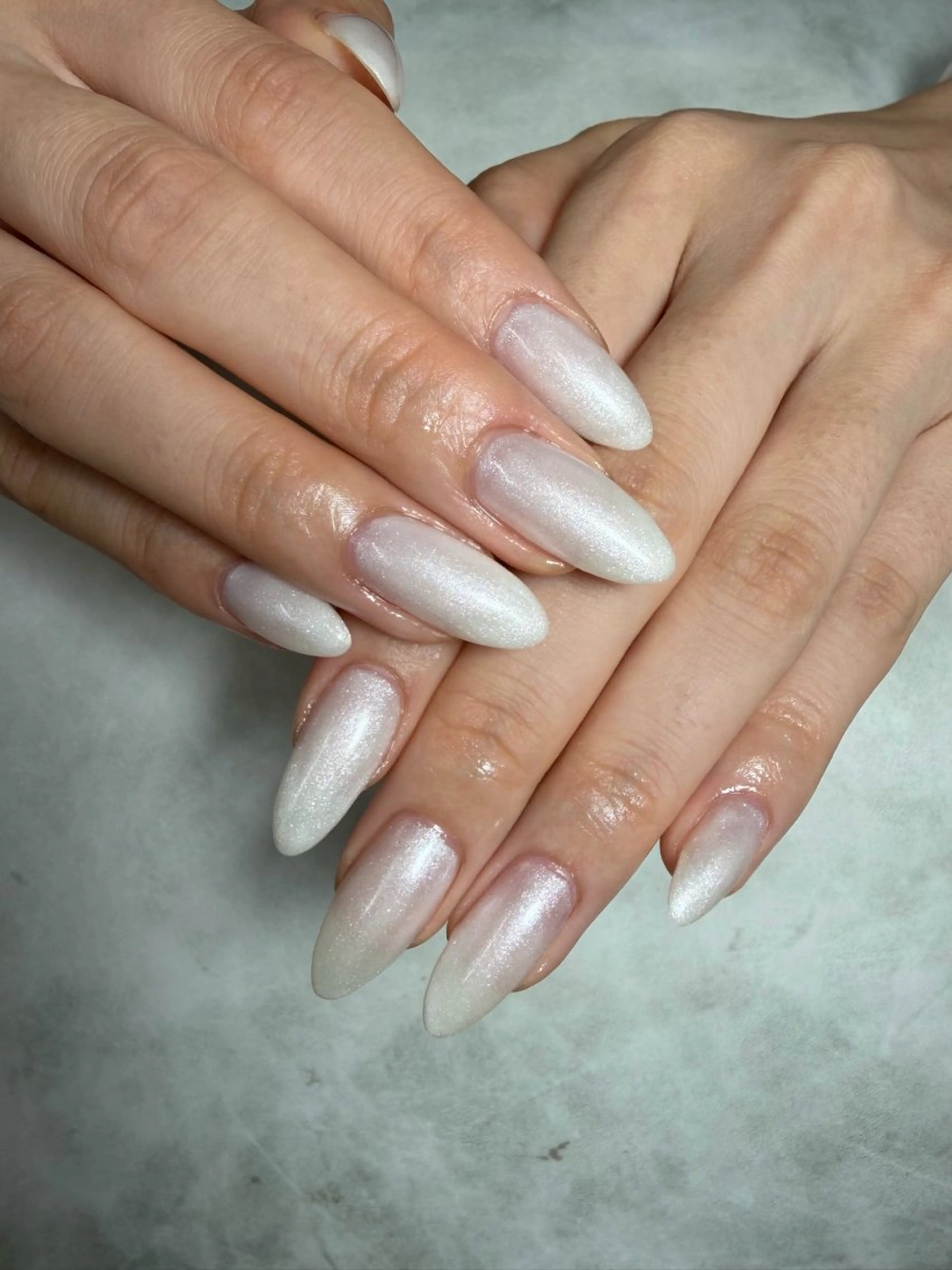 ネイル ラメ(グリッター) オフィスネイル ワンカラーネイル シンプルネイル ホワイト ハンドネイル iro+ nailのネイルデザイン