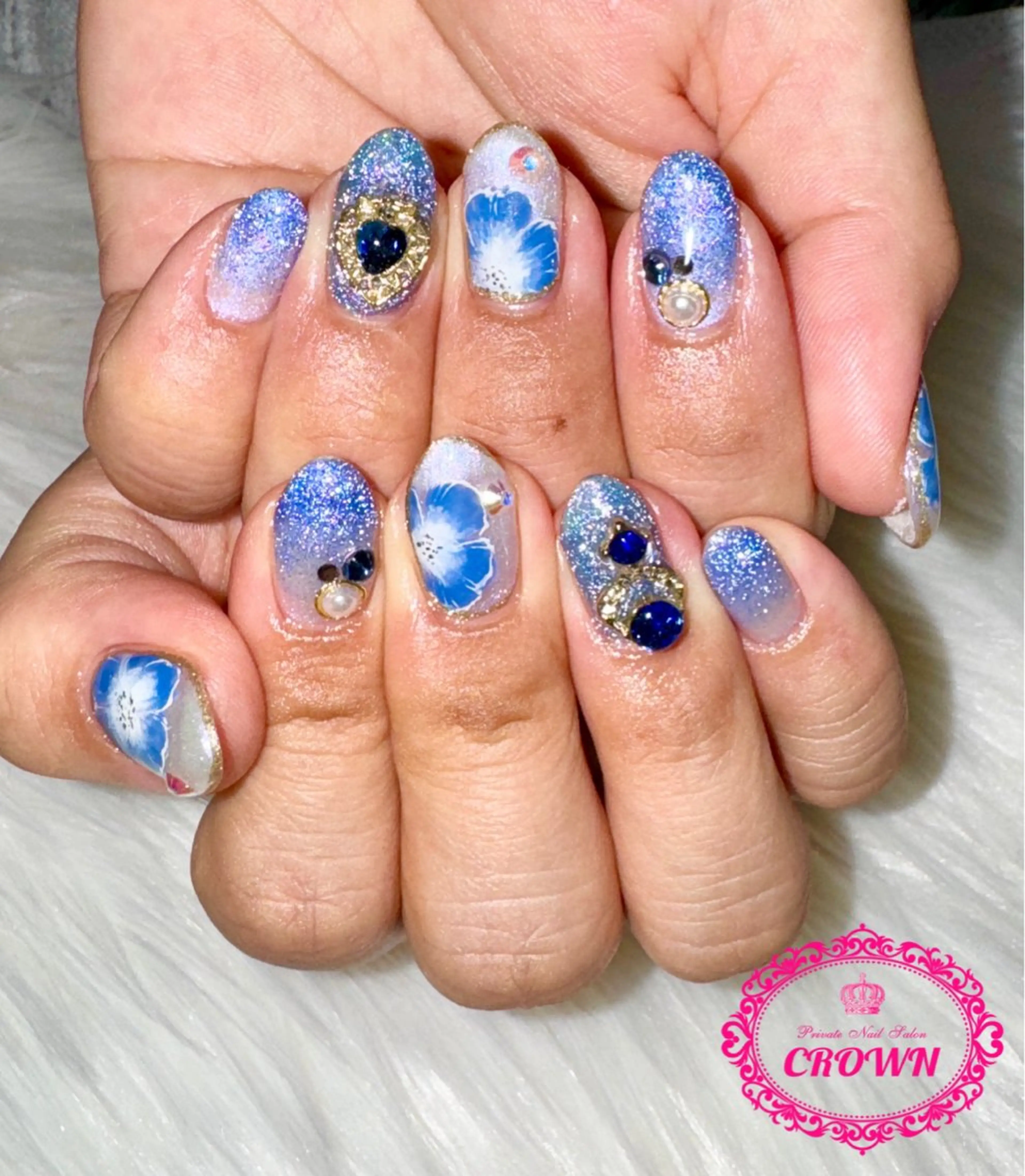 ネイル CROWN プライベートサロンのネイルデザイン