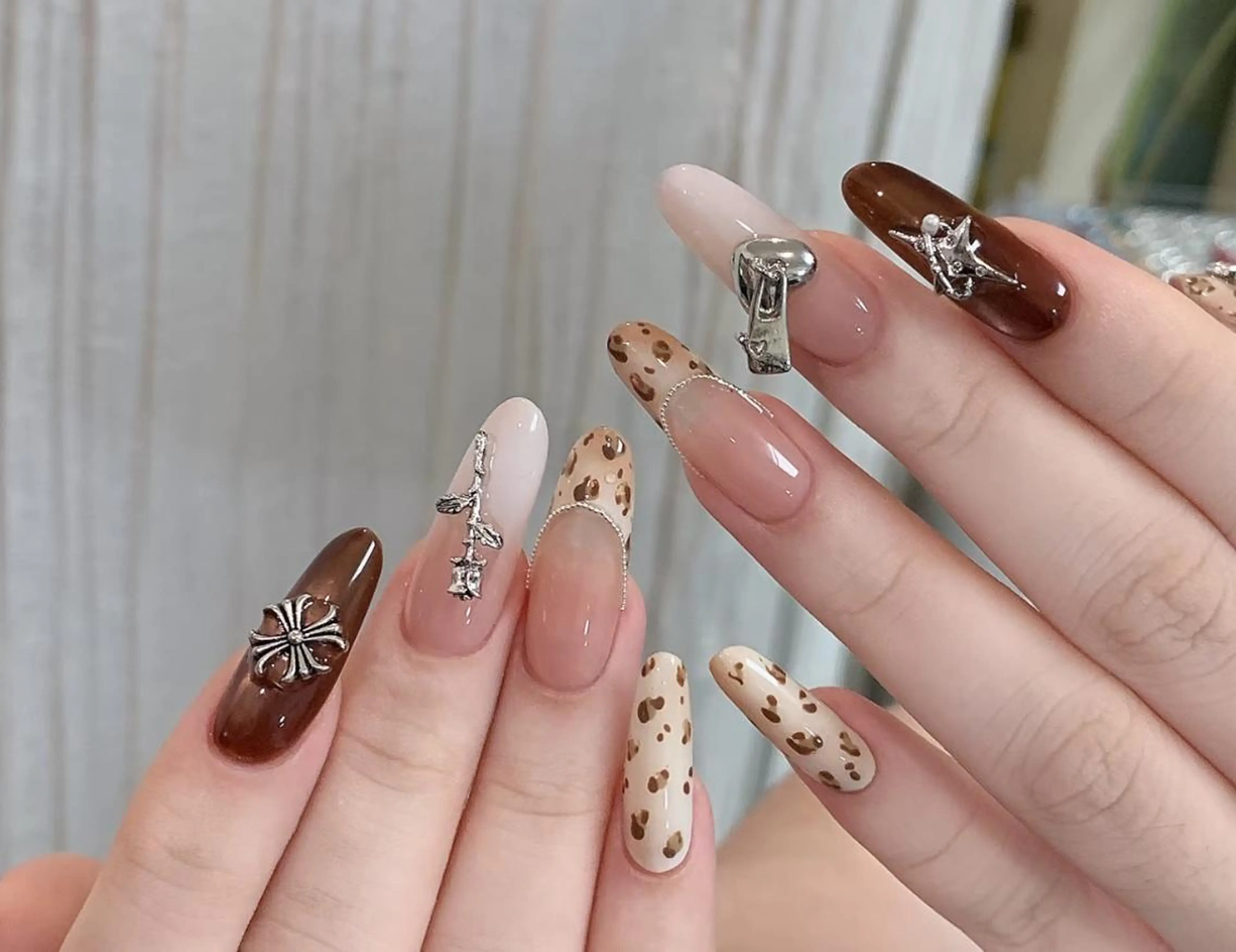 ネイル ハンドネイル 🎀 NaNa_nailのネイルデザイン