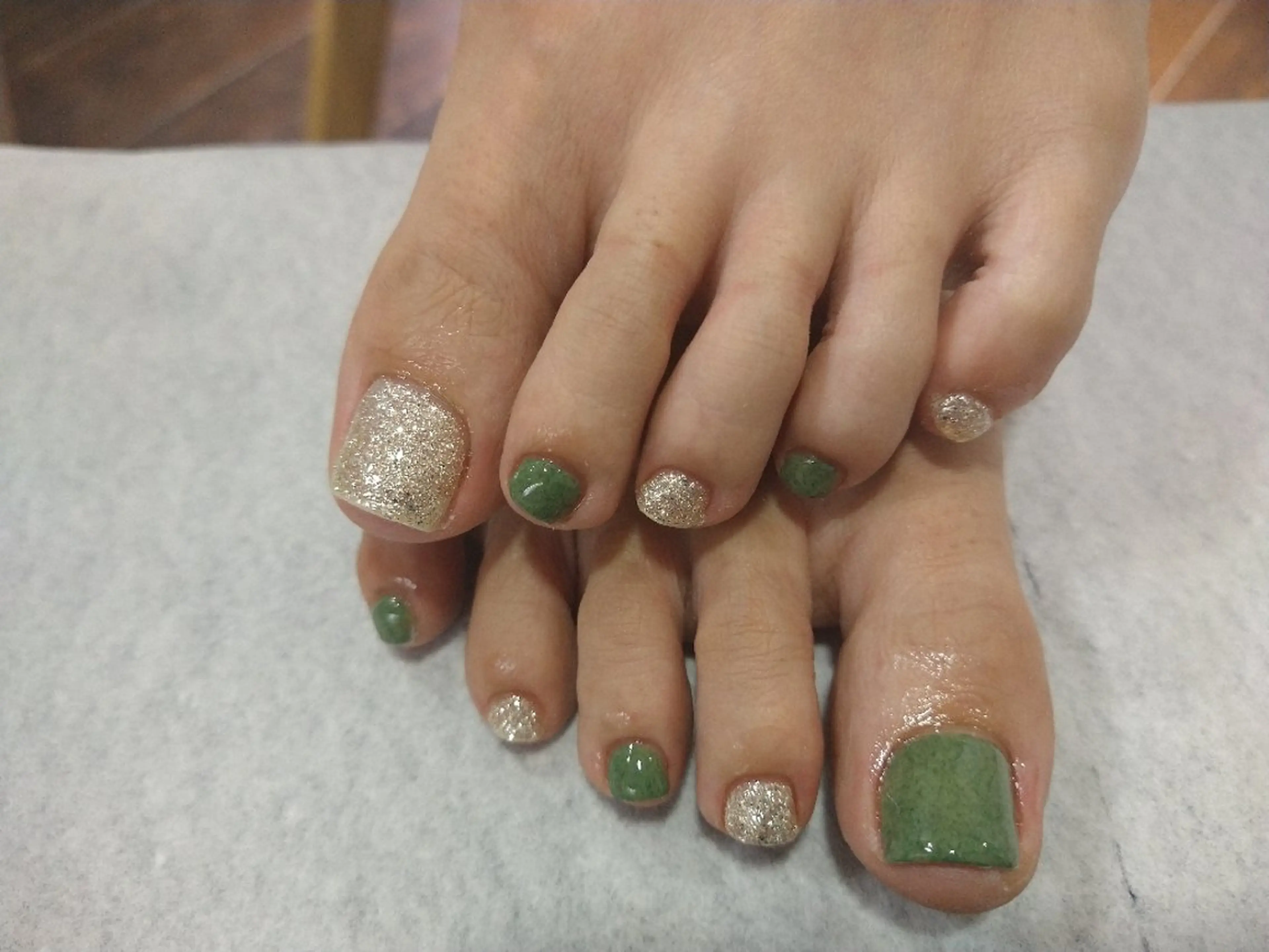 ネイル フットネイル ワンカラーネイル 大須賀 つかさのネイルデザイン